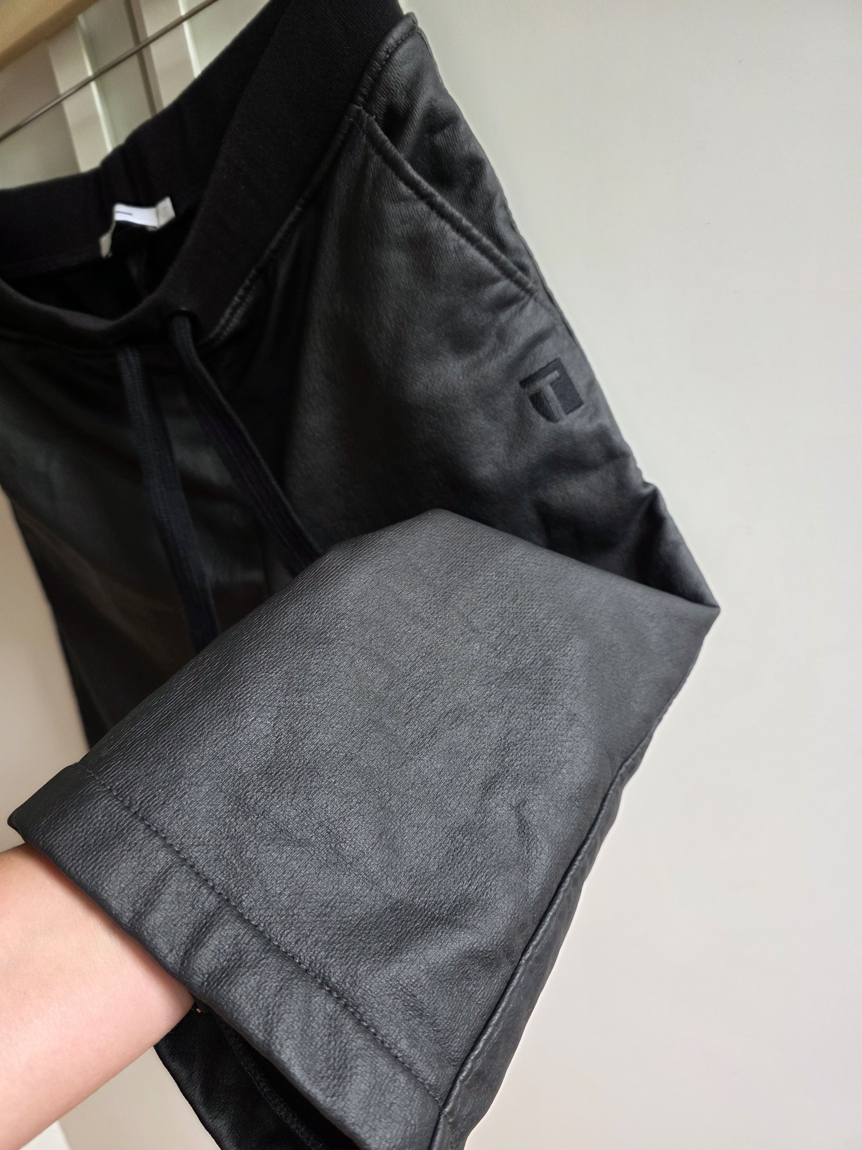 Alexander Wang Alexander Wang black shorts XS S japan style Size US 28 / EU 44 - 7 Thumbnail