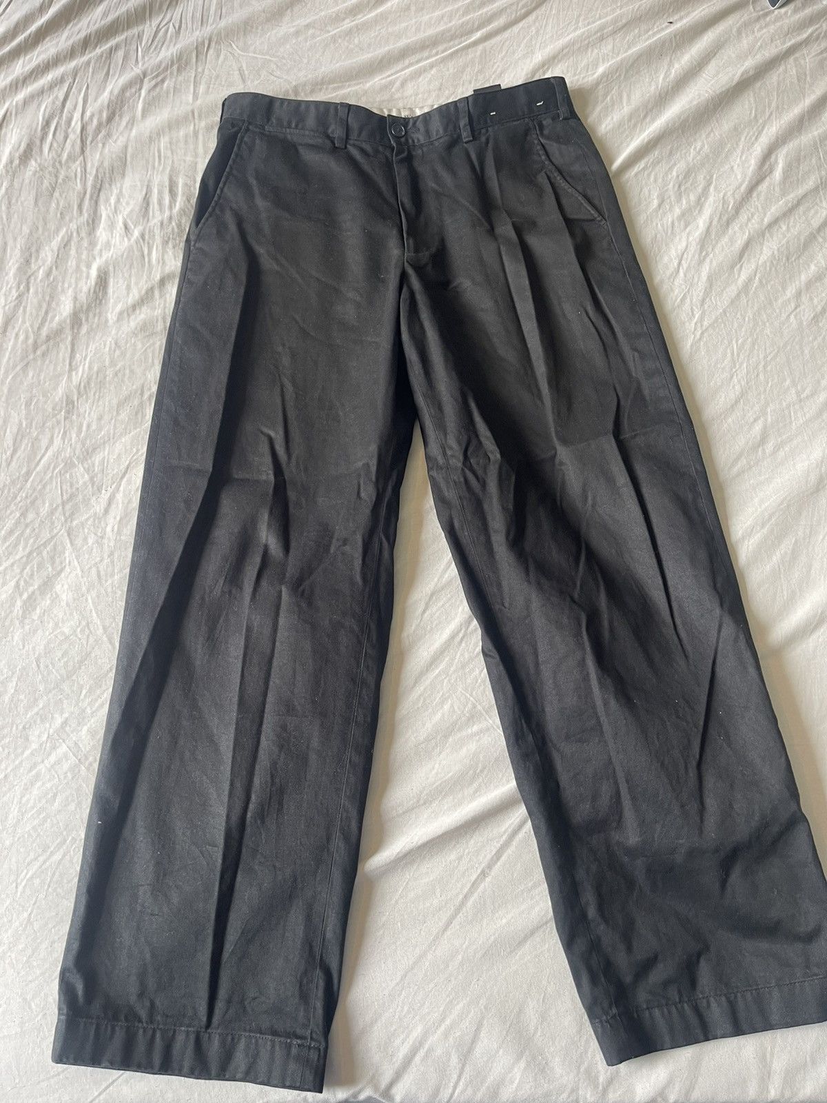 JW Anderson × Uniqlo Jw anderson uniqlo pants Size US 32 / EU 48 - 2 Thumbnail