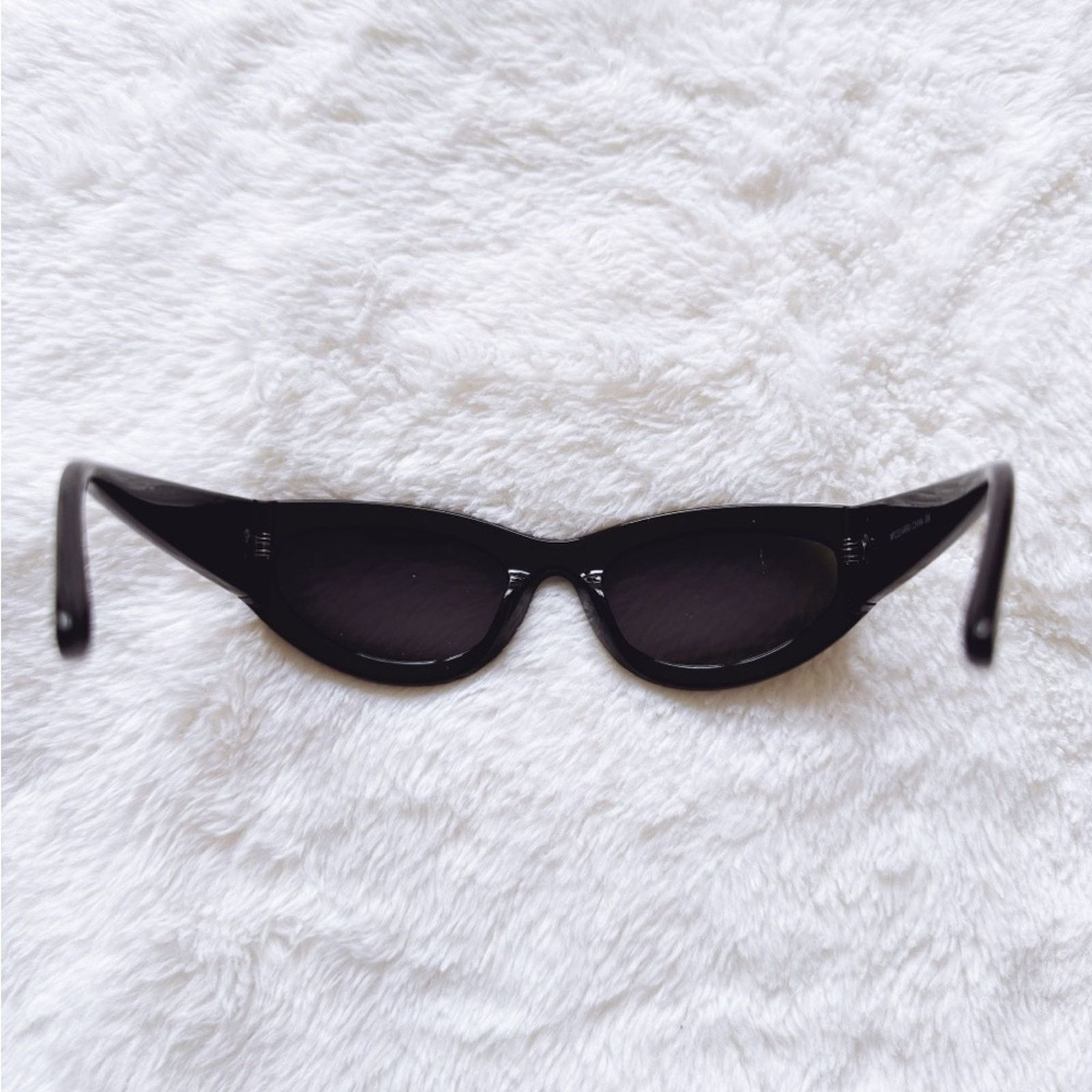 Other Faye Mirrored Purple with Black Rim Sunglasses Size ONE SIZE - 12 Thumbnail