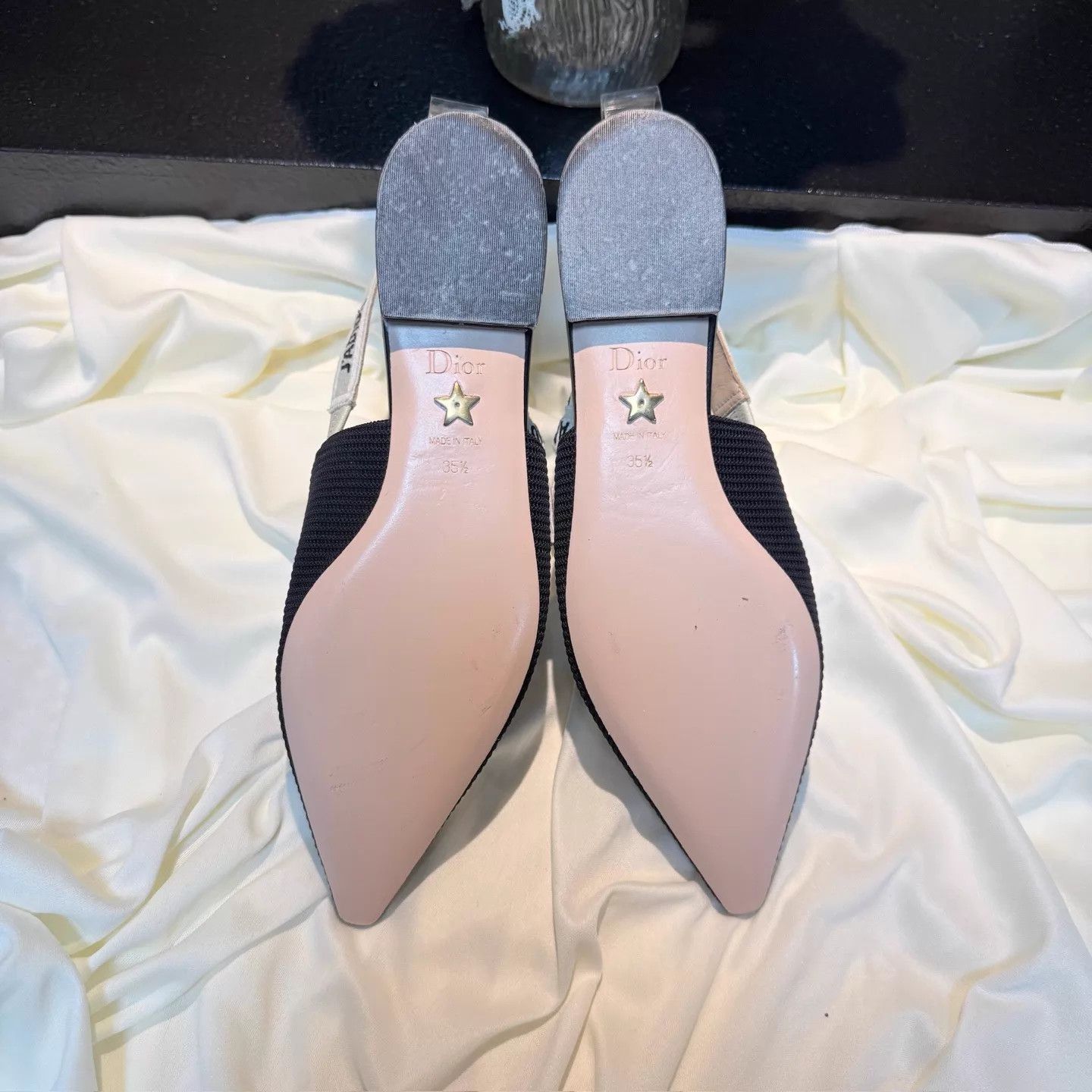Dior Dior B&W Embroidered Logo Low Heel Pumps 35.5 99N Size US 5 / IT 35 - 6 Thumbnail