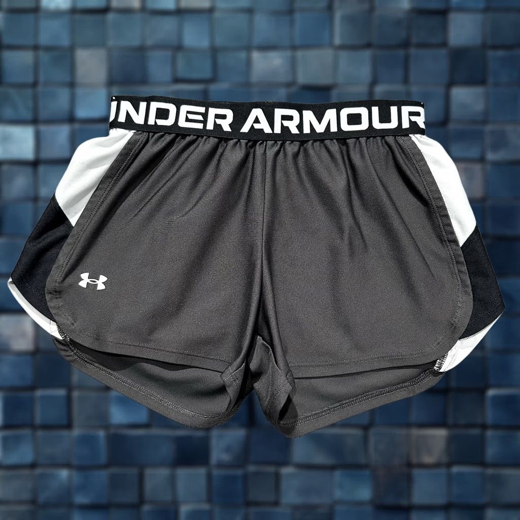 Under Armour Under Armour Shorts Women XS Black White Athletic Running Gym Training Loose EUC Size 26" / US 2 / IT 38 - 1 Thumbnail