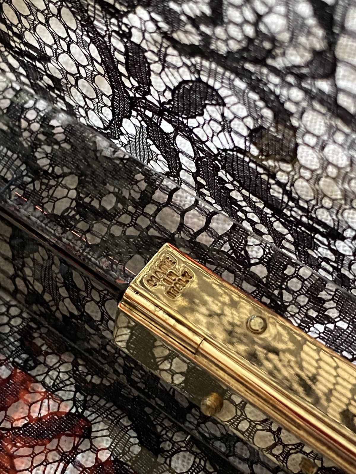 Charlotte Olympia × Vintage Charlotte Olympia Bee Clutch – A Rare Collector’s Treasure Size ONE SIZE - 9 Thumbnail