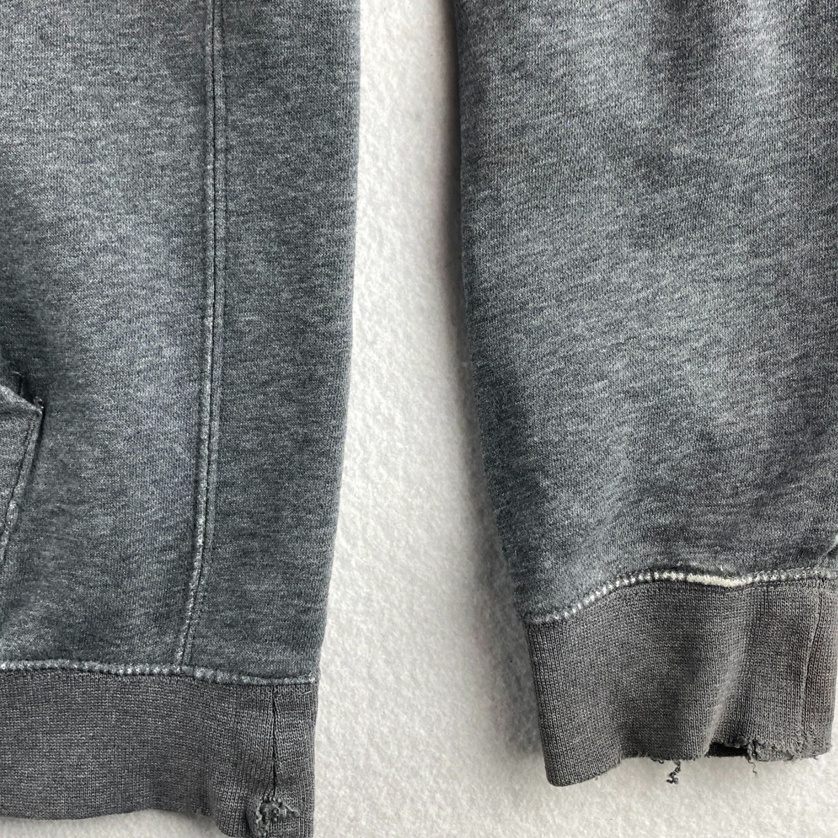 Nike Nike Hoodie Mens XL Gray Pullover Long Sleeve Embroidered Logo Fleece Size US XL / EU 56 / 4 - 3 Thumbnail