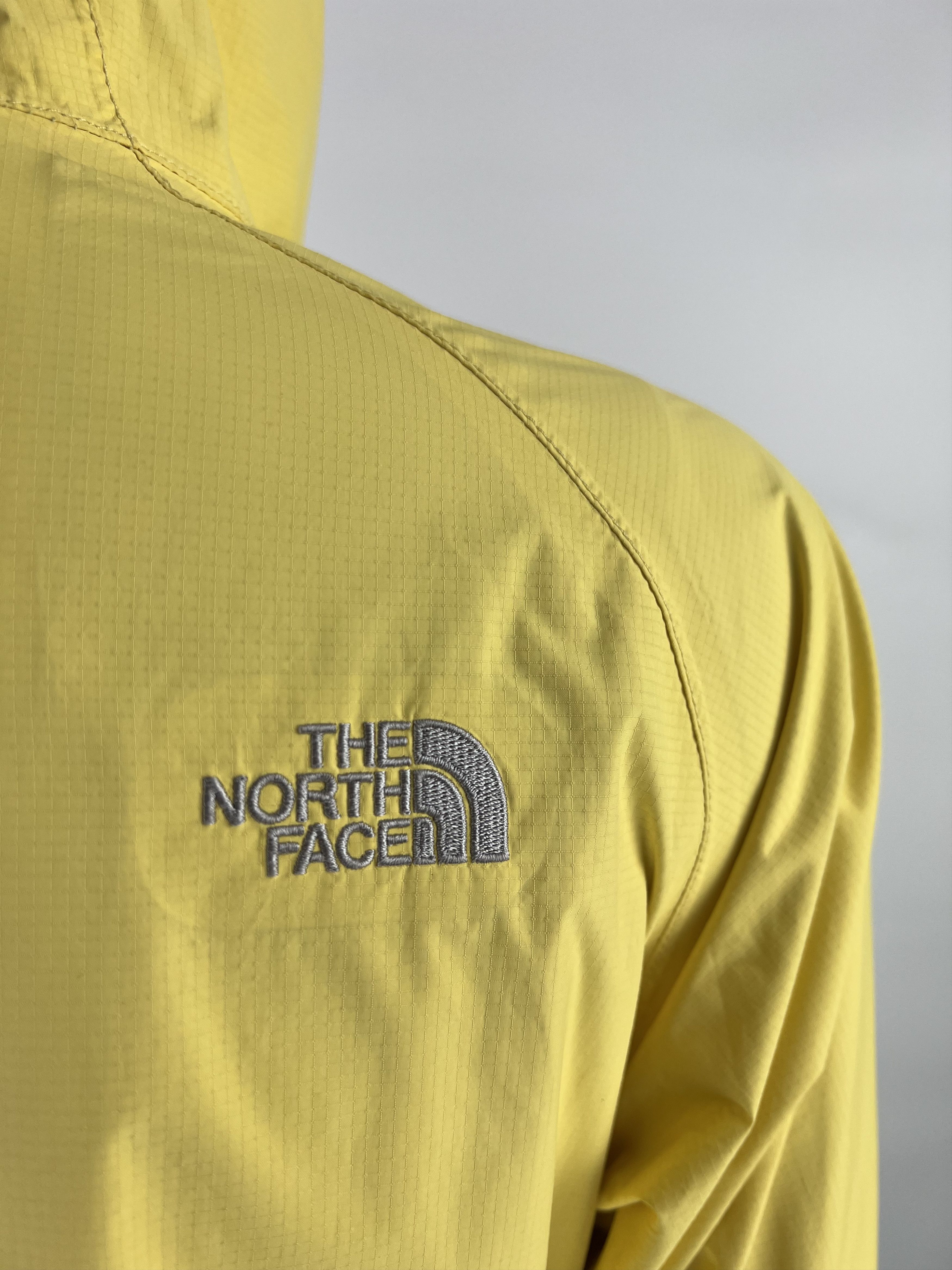The North Face The North Face HyVent DT Lightweight Hooded Jacket XS Size XS / US 0-2 / IT 36-38 - 4 Thumbnail