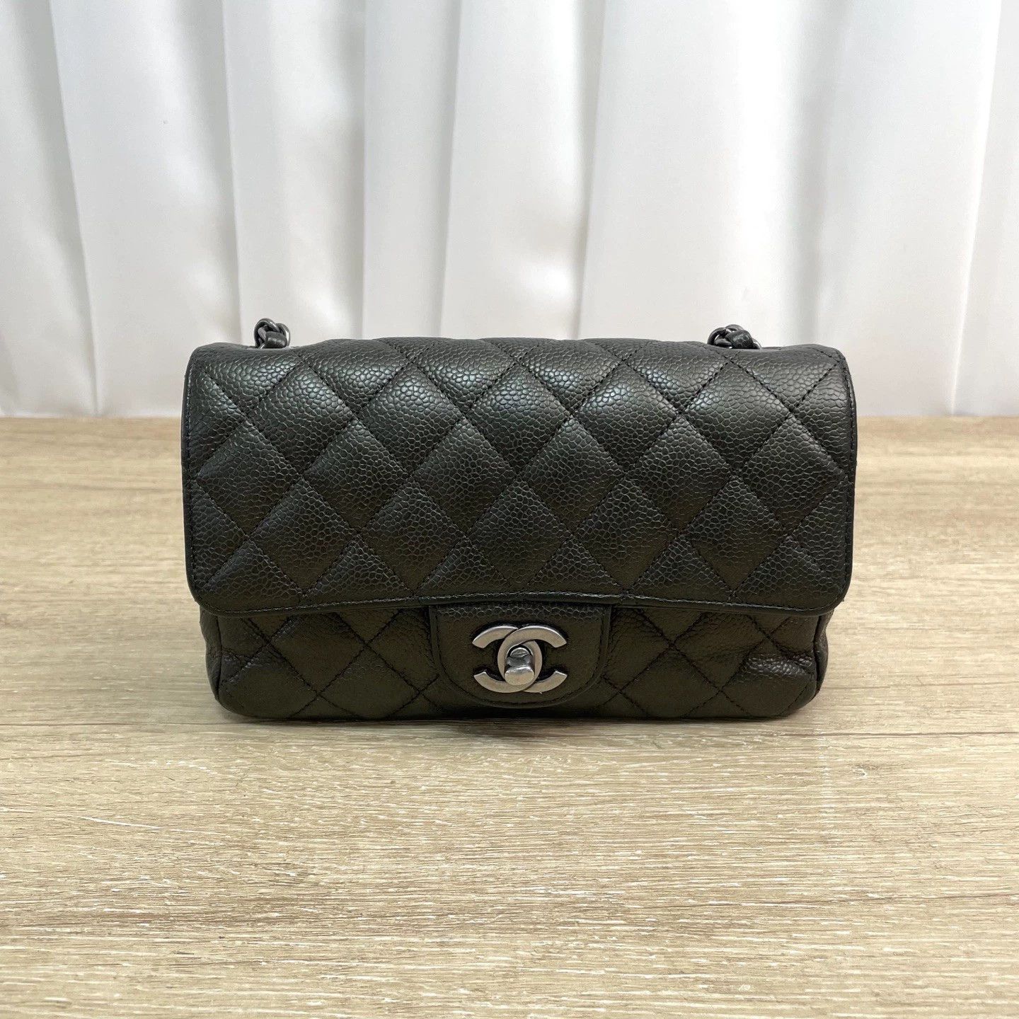 Chanel Pre-loved Bag Very good condition Size ONE SIZE - 1 Thumbnail