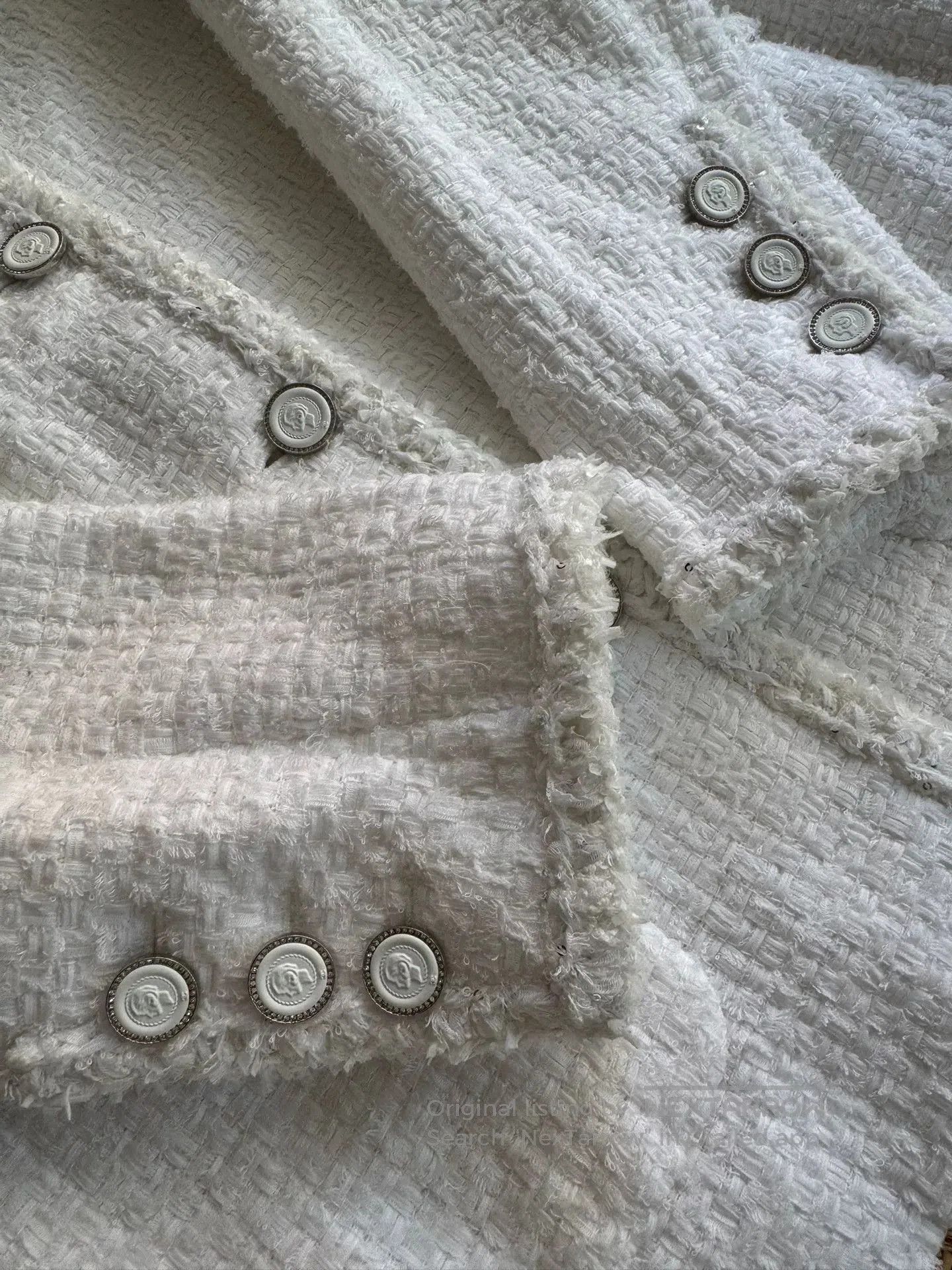 Chanel Chanel White Tweed Double Pocket Jacket. Size US S / EU 44-46 / 1 - 4 Thumbnail