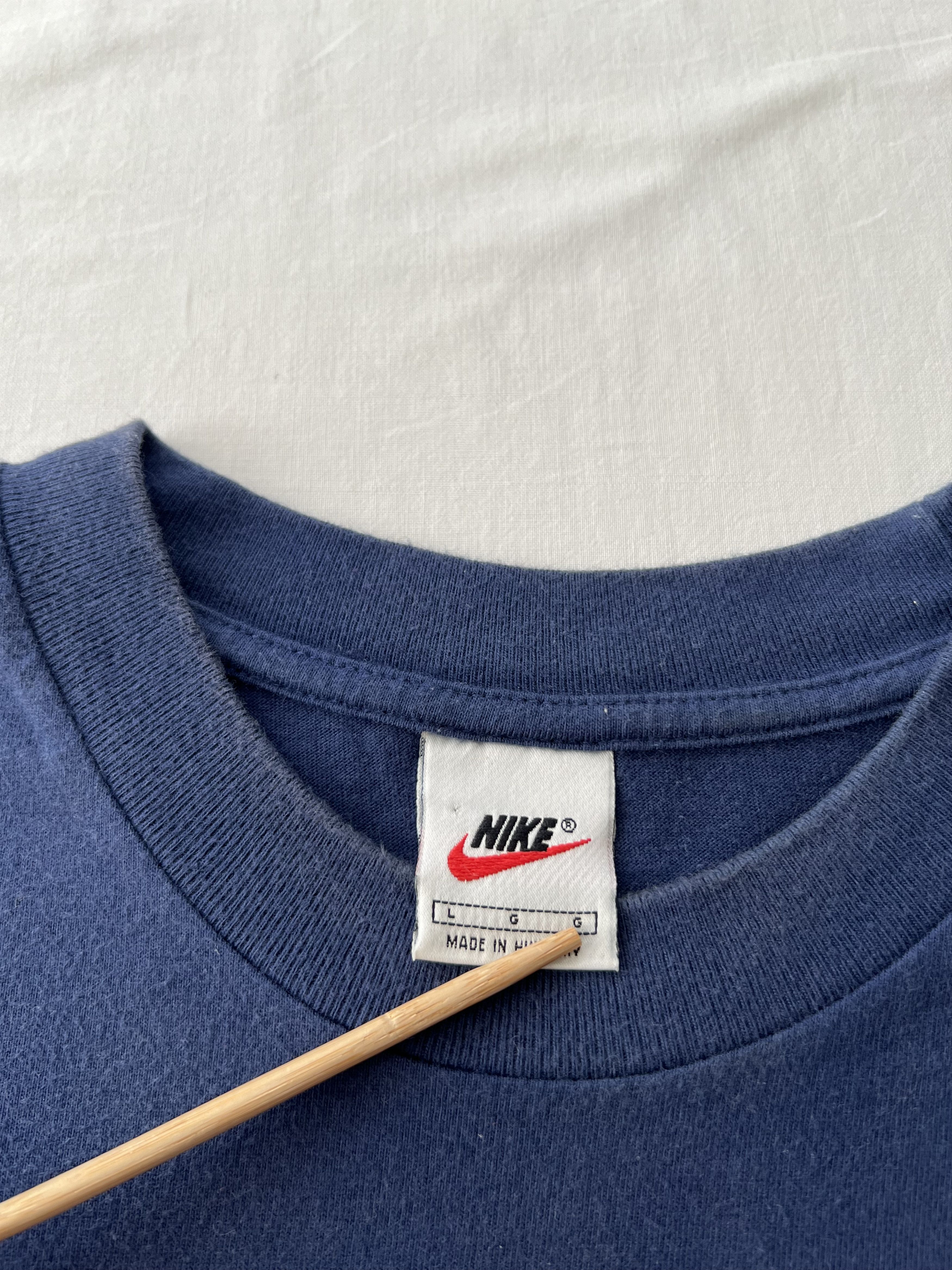 Nike Vintage 90s Nike Blue T-shirt Size US L / EU 52-54 / 3 - 12 Thumbnail