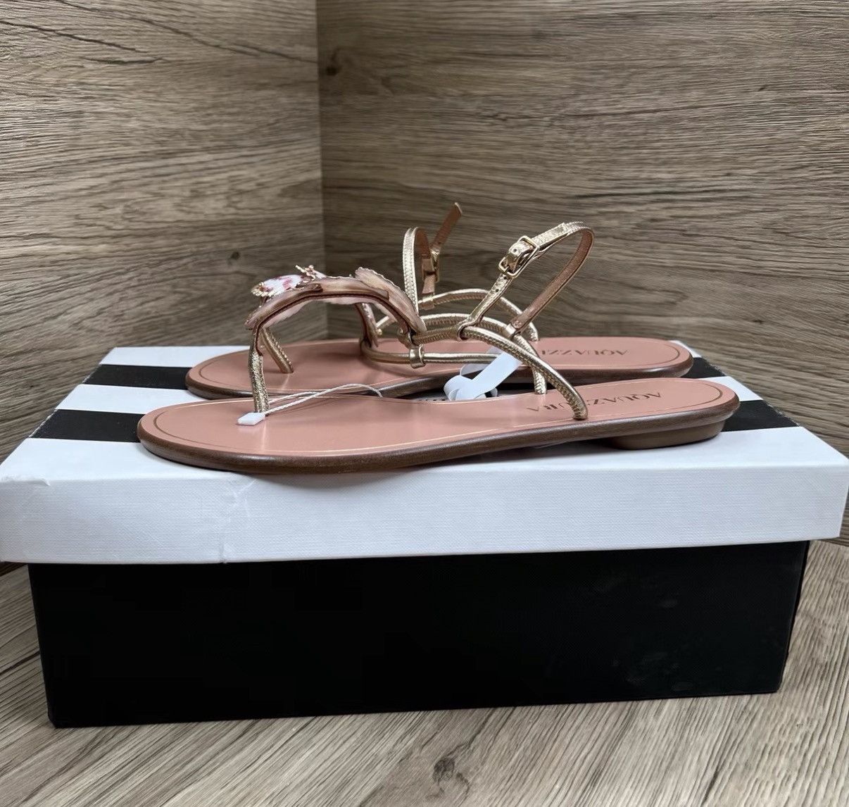 Aquazzura Aquazzura Shell Thong Sandals J41 Size US 7 / IT 37 - 1 Thumbnail
