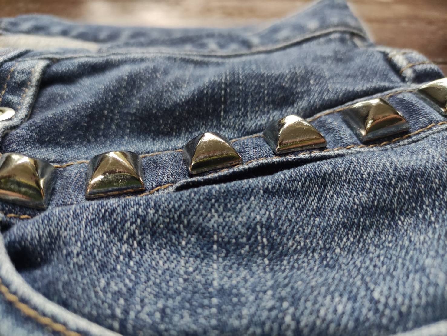 Hysteric Glamour Vtg Hysteric Glamour Pyramid Stud Y2K Faded Jeans Size 29" - 6 Thumbnail