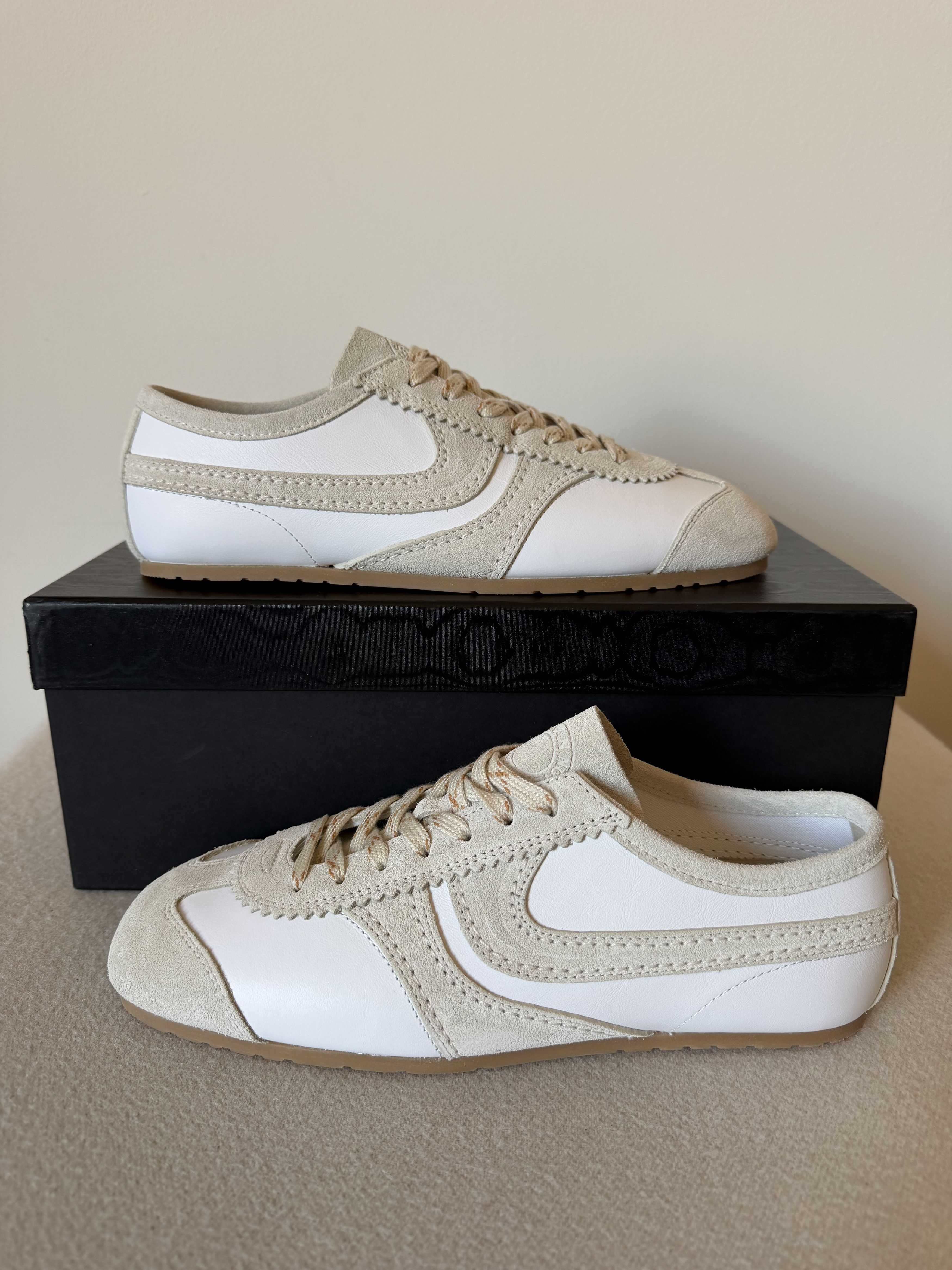 Dries Van Noten Dries Van Noten Suede Sneakers in White Size US 8 / EU 41 - 2 Thumbnail