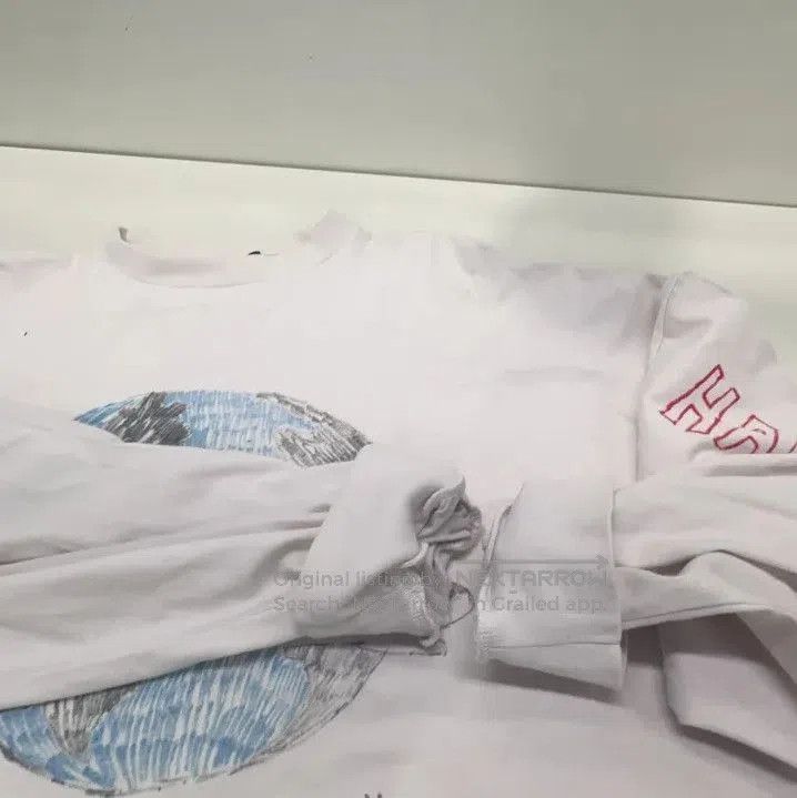 Balenciaga Balenciaga White Graphic Long Sleeve T. Size US S / EU 44-46 / 1 - 5 Thumbnail
