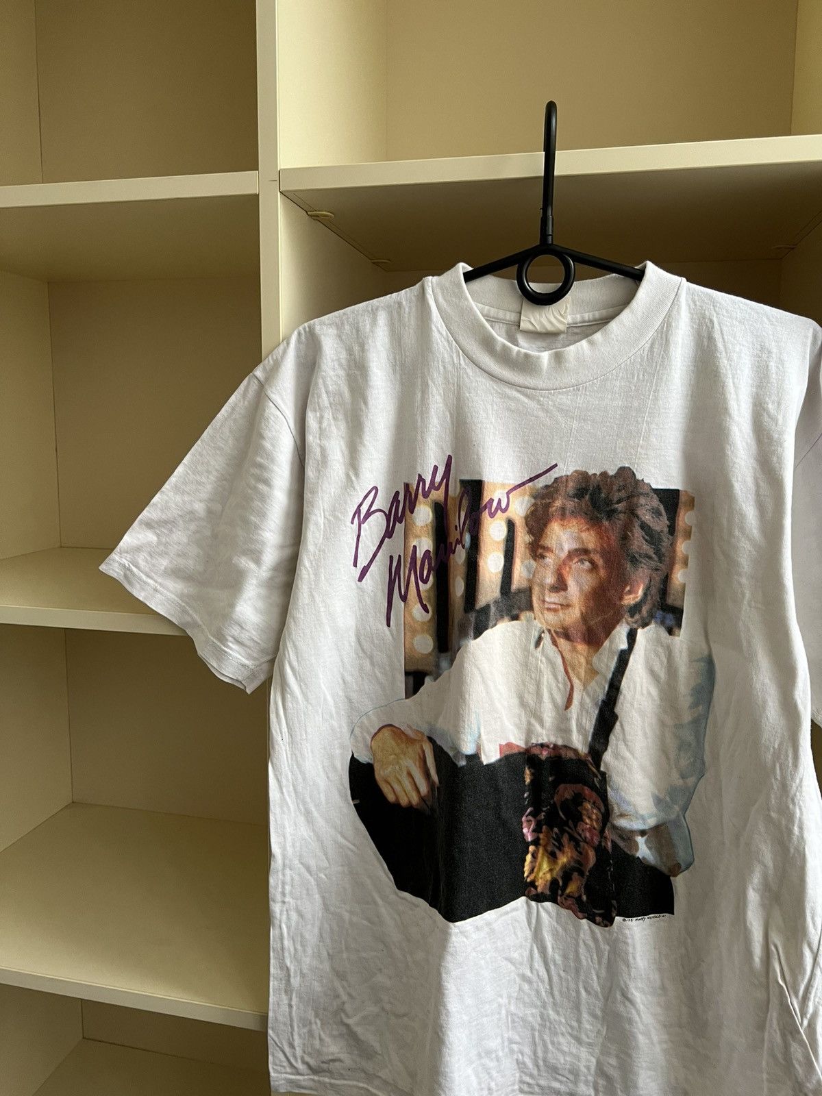 Band Tees Vintage 1991 Barry Manilow T-Shirt Music Tee Size L Size US L / EU 52-54 / 3 - 4 Thumbnail