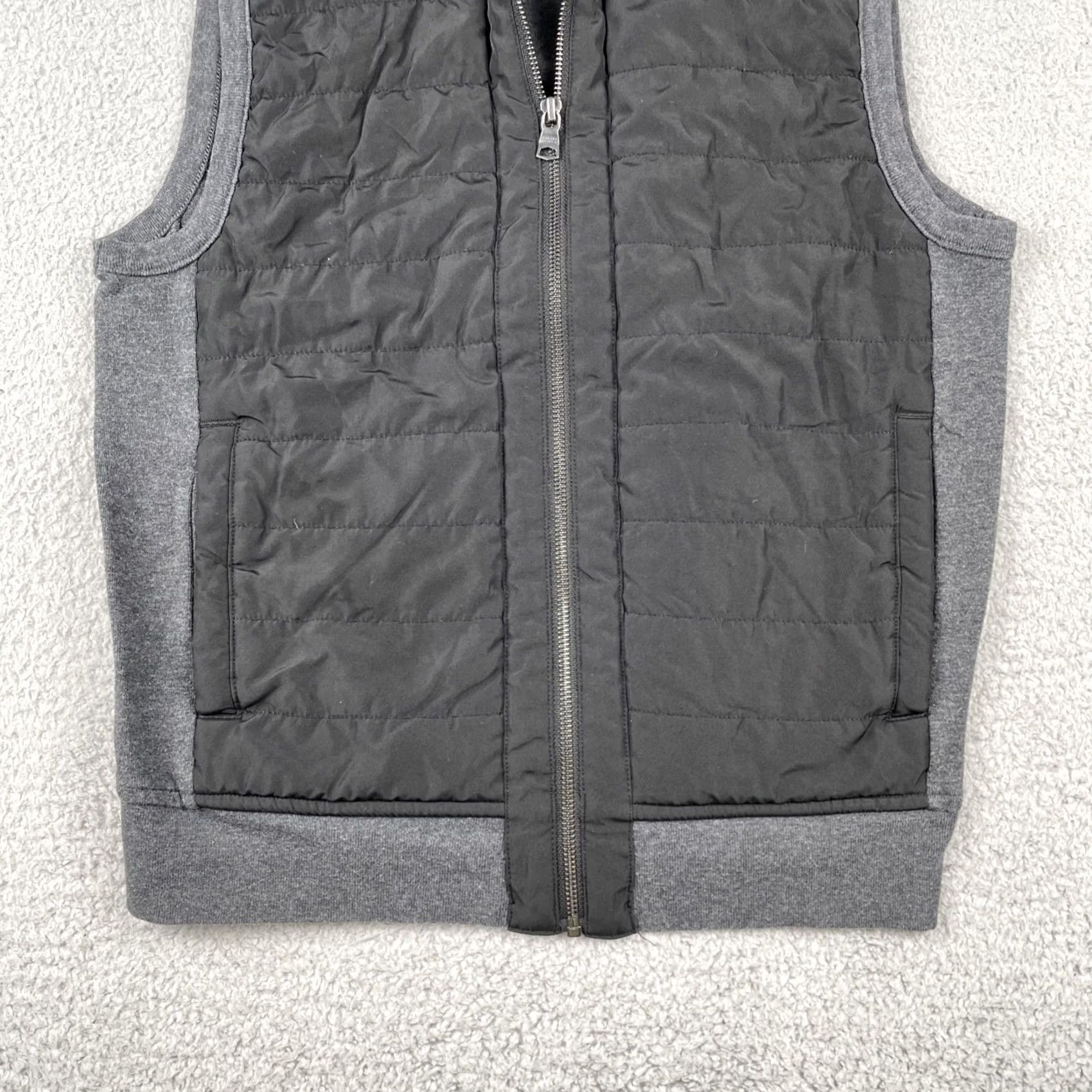 Banana Republic Banana Republic Vest Mens M Quilted Zip Up Sweater Outer Shell Polyester Gray Dark GrayEU C UC Size US M / EU 48-50 / 2 - 3 Thumbnail