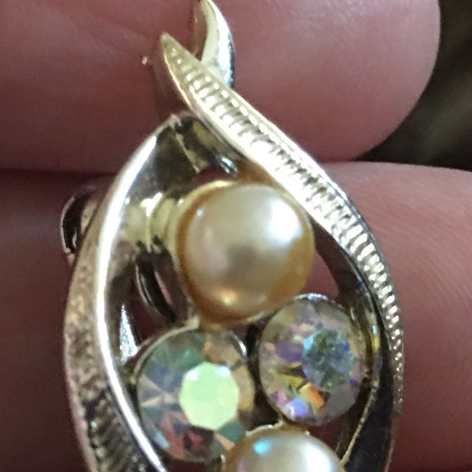 Vintage Vintage 60s Coro pearl & AB silver clip earrings Size ONE SIZE - 4 Thumbnail