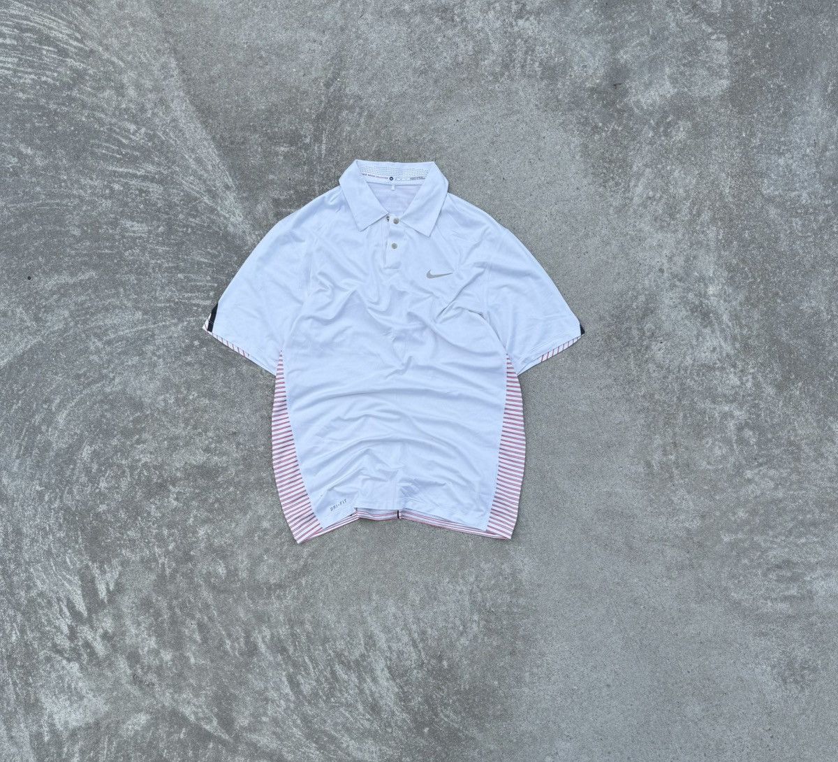 Other Vintage Nike Y2K avantgarde streetwear polo shirt Size US M / EU 48-50 / 2 - 3 Thumbnail