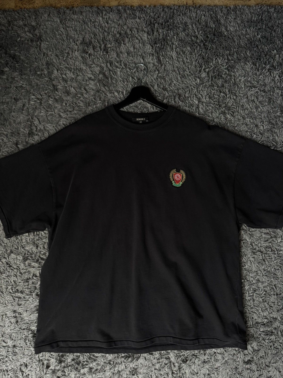 Kanye West × Yeezy Yeezy Season 5 Crest Logo Tee Ink LARGE