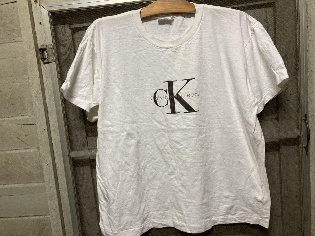 Calvin Klein Vintage T-shirt Calvin Klein 90s Size US L / EU 52-54 / 3 - 1 Thumbnail