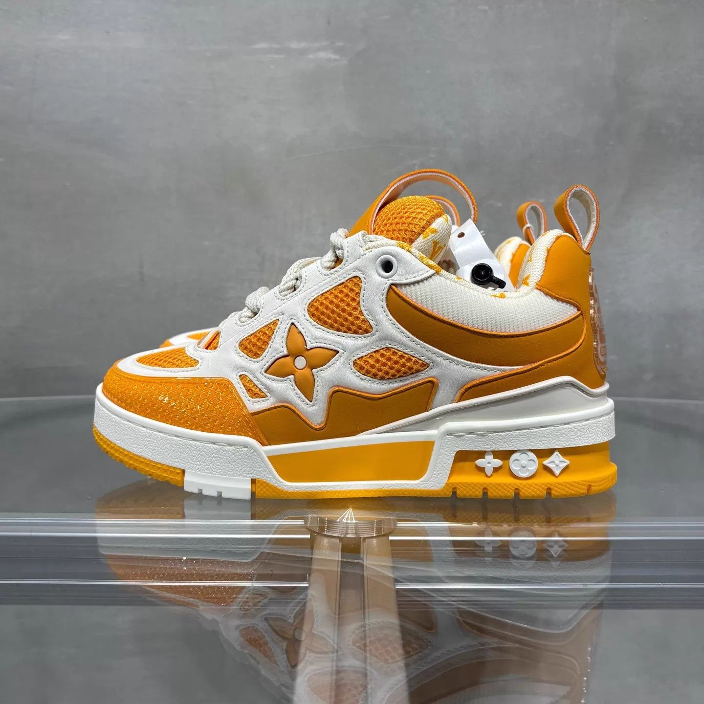 Louis Vuitton LV Skate Shoes White/Yellow All-Over UK1.5/35.5 FC0359 Size US 5 / IT 35 - 3 Thumbnail