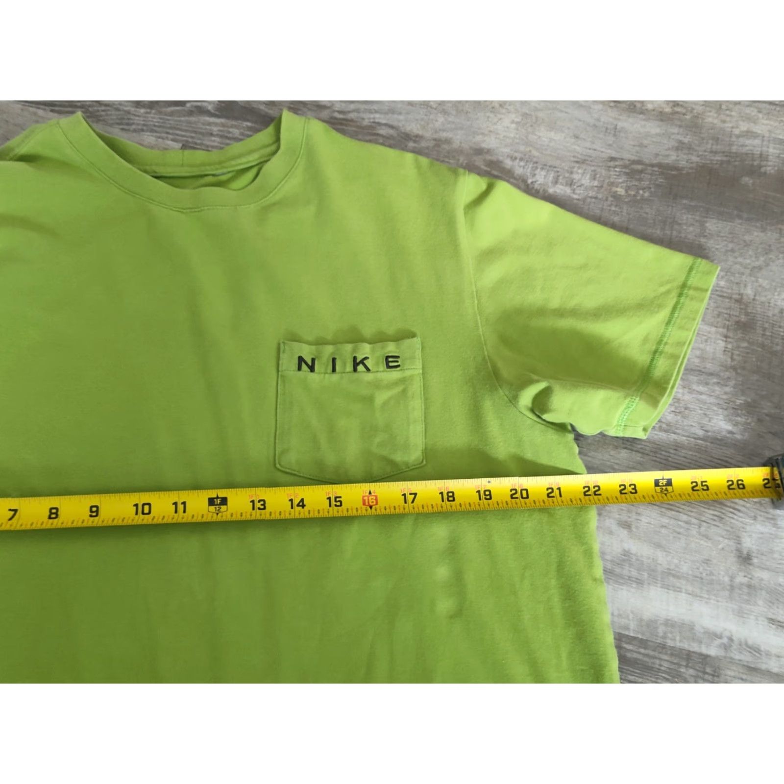Nike VINTAGE Nike Men's Tee Shirt Lime Green Solid Pocket Stretch Tee Shirt Size US M / EU 48-50 / 2 - 6 Thumbnail