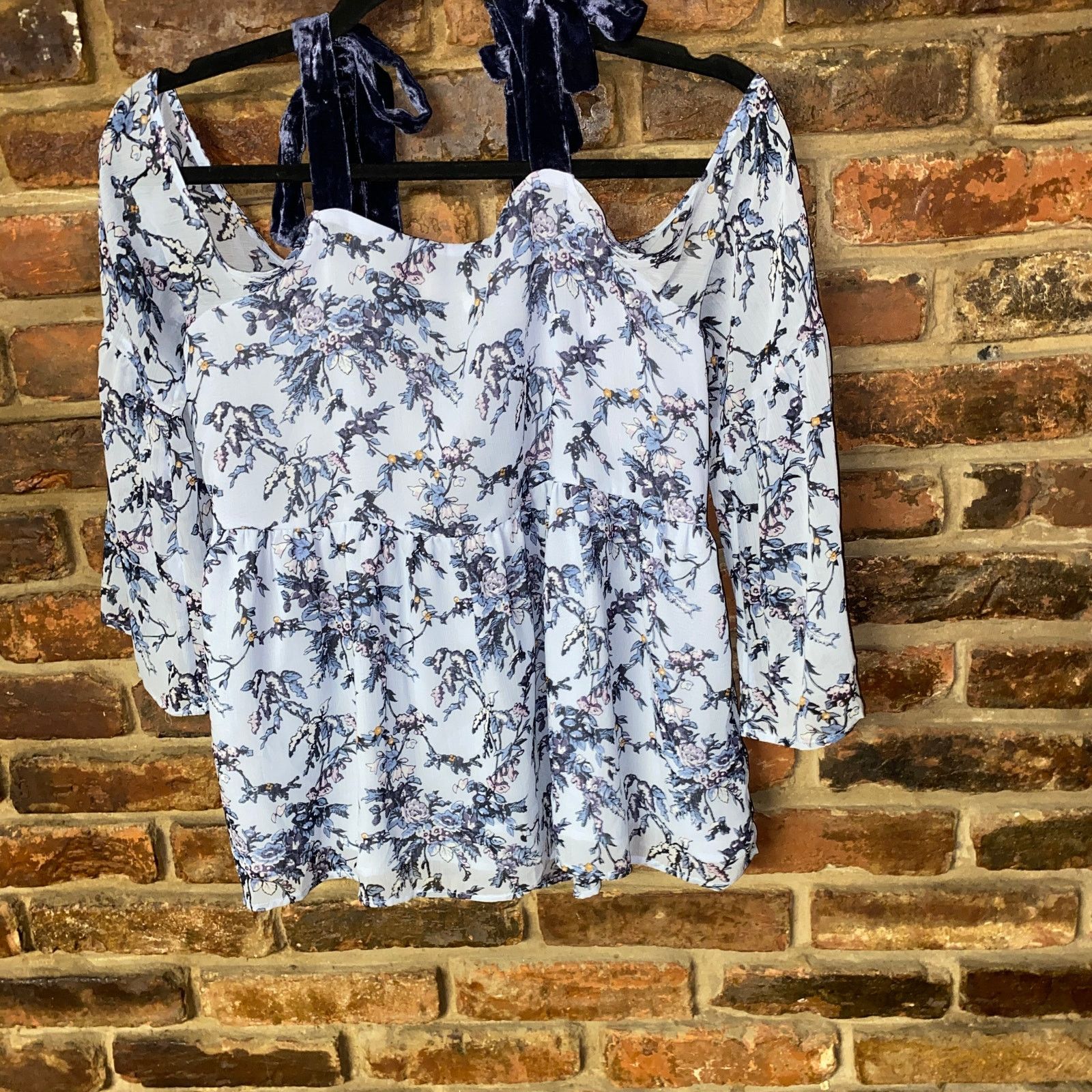 Loft Ann Taylor LOFT Blue Floral Cold Shoulder Tie Blouse Small Size S / US 4 / IT 40 - 8 Thumbnail