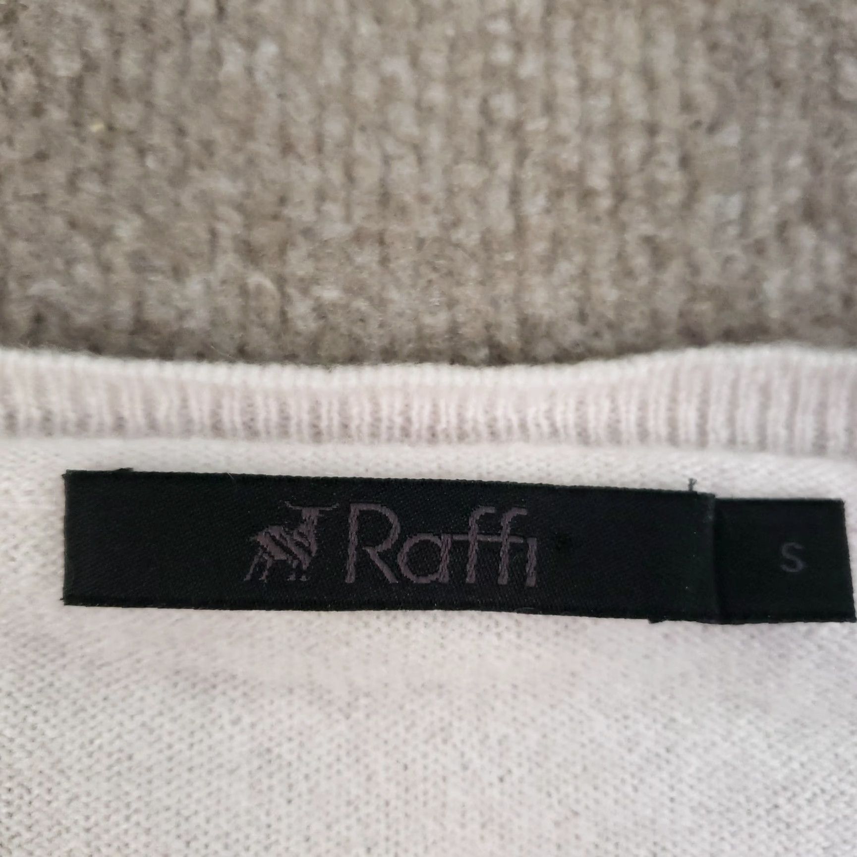 Vintage Raffi Sweater Womens Small Beige Crew Neck Pullover Long Sleeve Lightweight Size S / US 4 / IT 40 - 5 Thumbnail