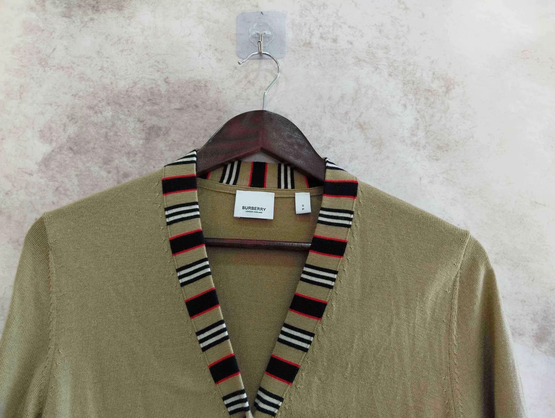 Burberry Burberry Iconic Stripe Merino Wool Cardigan S Size S / US 4 / IT 40 - 6 Thumbnail