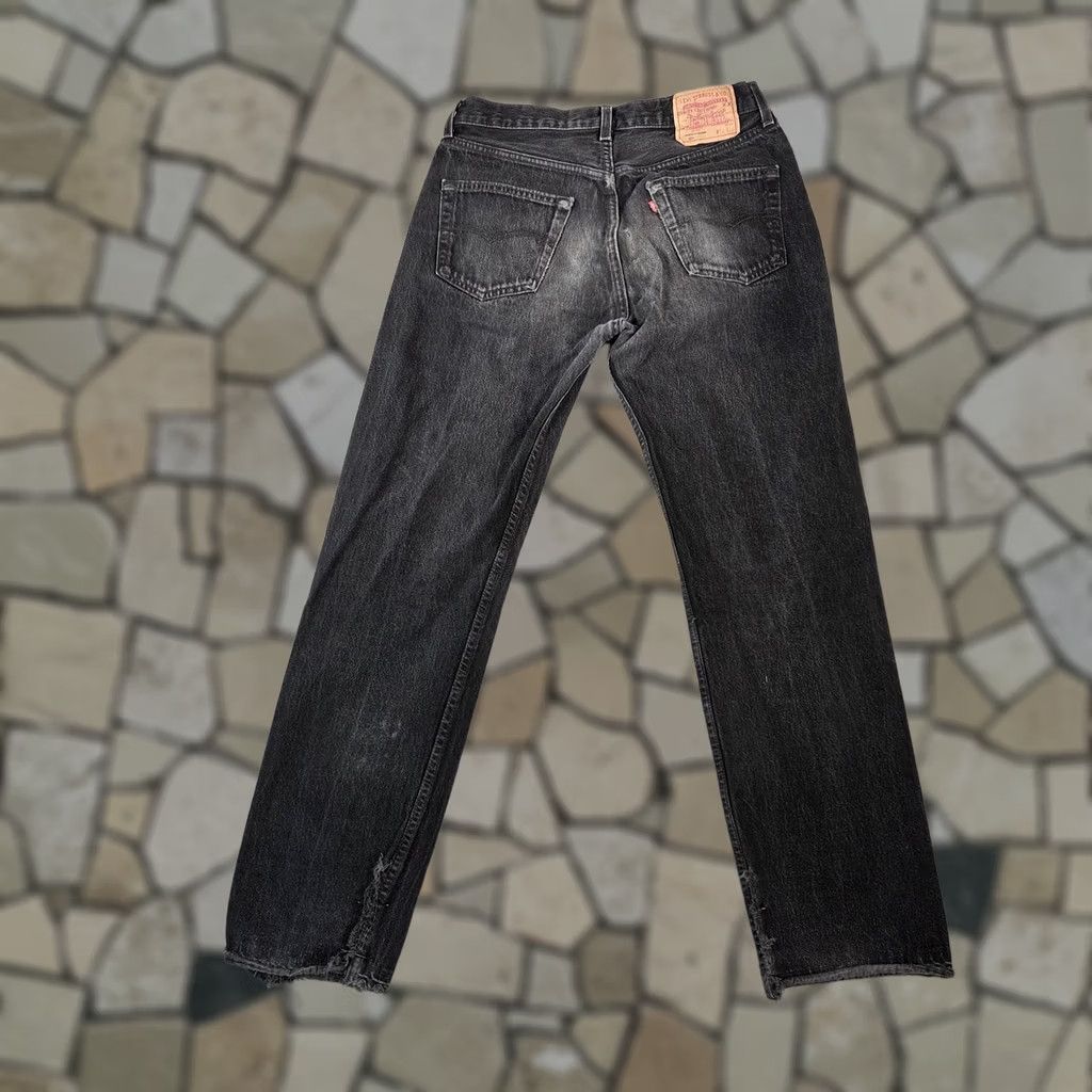 Levi's Vintage Levi's 501 Jeans Mens Black Button Fly Distressed 90s 28x30 Jeans Mens Size US 28 / EU 44 - 1 Thumbnail