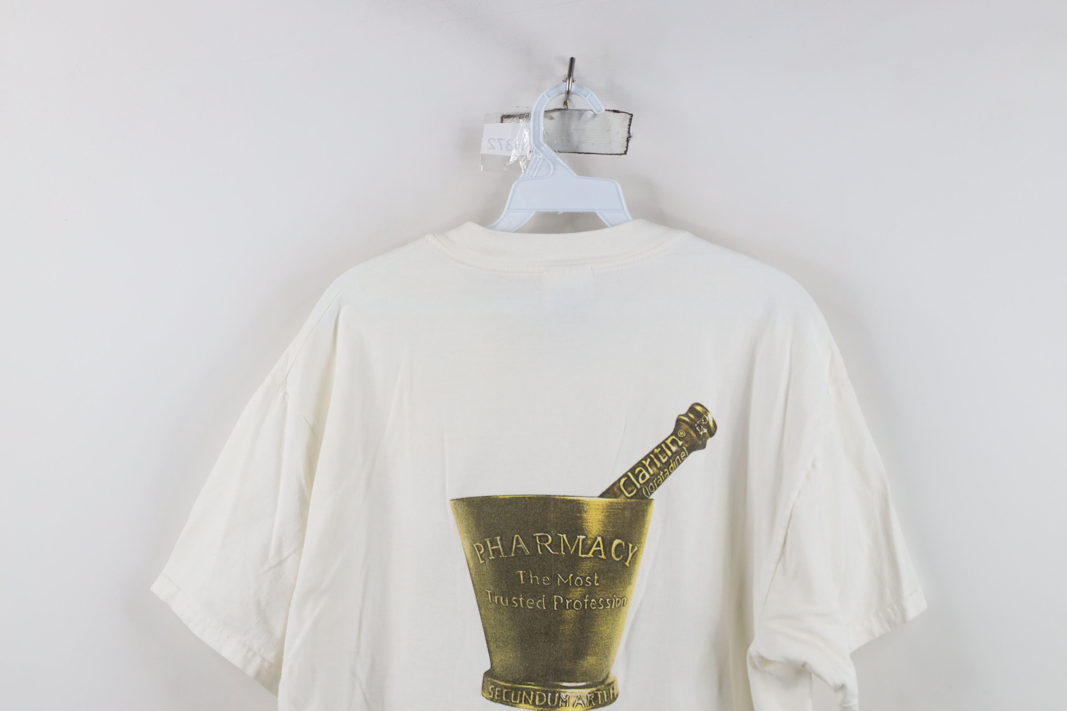Vintage Vintage 90s Pharmacy Most Trusted Profession T-Shirt White Size US L / EU 52-54 / 3 - 10 Thumbnail