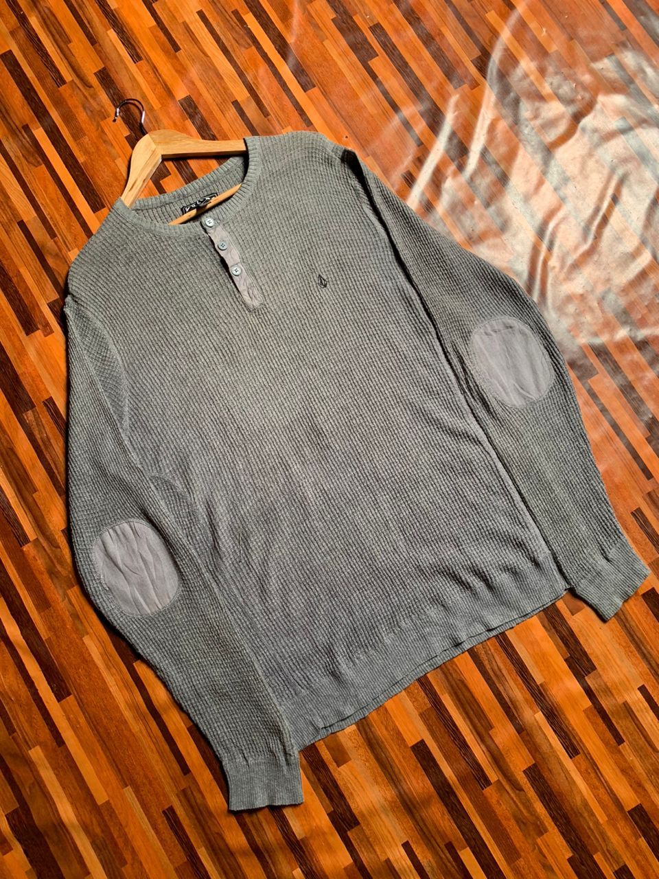 Vintage Vintage Volcom Skateboard Surf Style knit Size US L / EU 52-54 / 3 - 1 Thumbnail