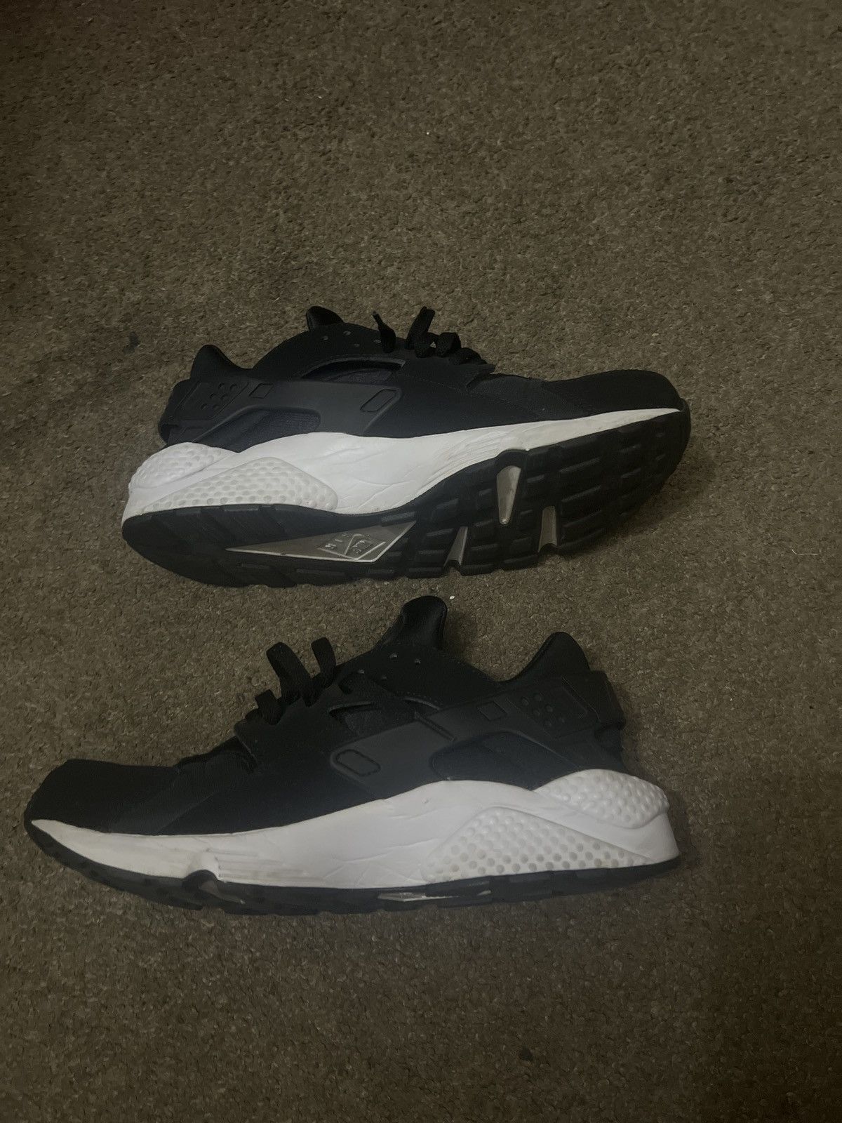 Nike Nike Air Huarache Size US 11 / EU 44 - 2 Thumbnail