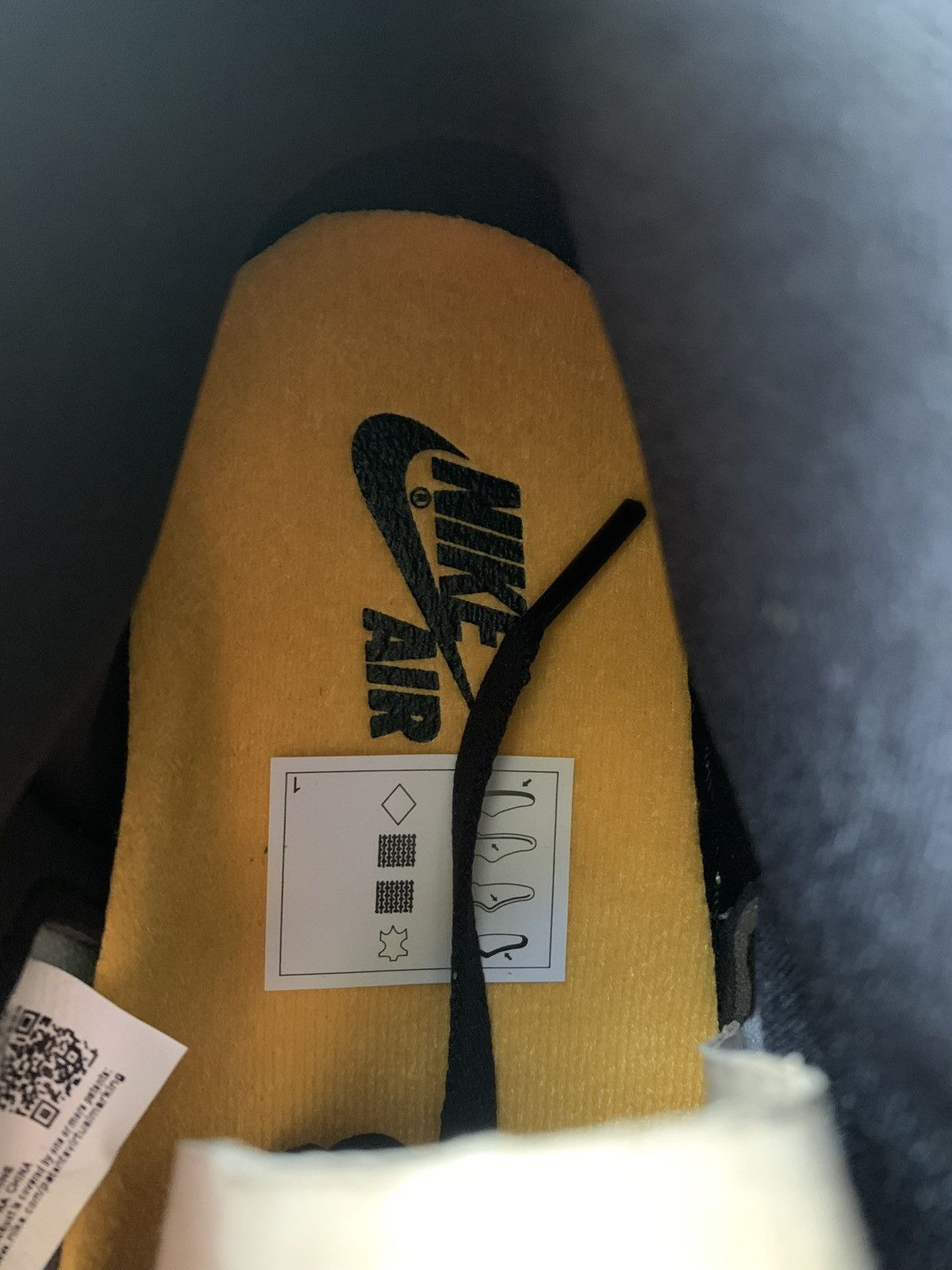 Nike Air Jordan 1 Retro High TAXI Yellow Toe Size US 10.5 / EU 43-44 - 8 Thumbnail