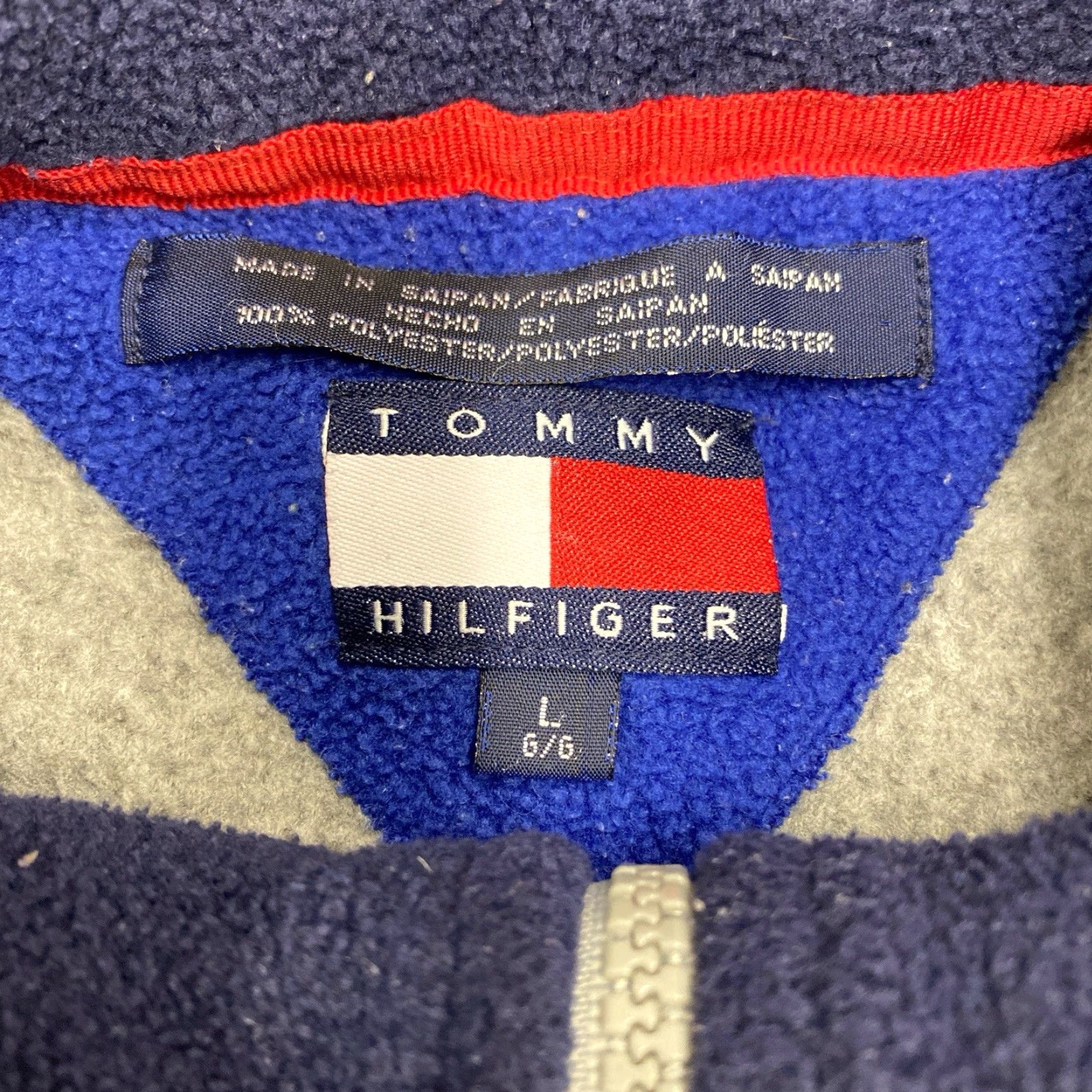 Tommy Hilfiger VINTAGE Tommy Hilfiger Jacket Fleece Logo Zipper 1/4 Zip Mid-Length Gray Size L Unisex Adults 90s Flag Sweater pullover Size US L / EU 52-54 / 3 - 3 Thumbnail