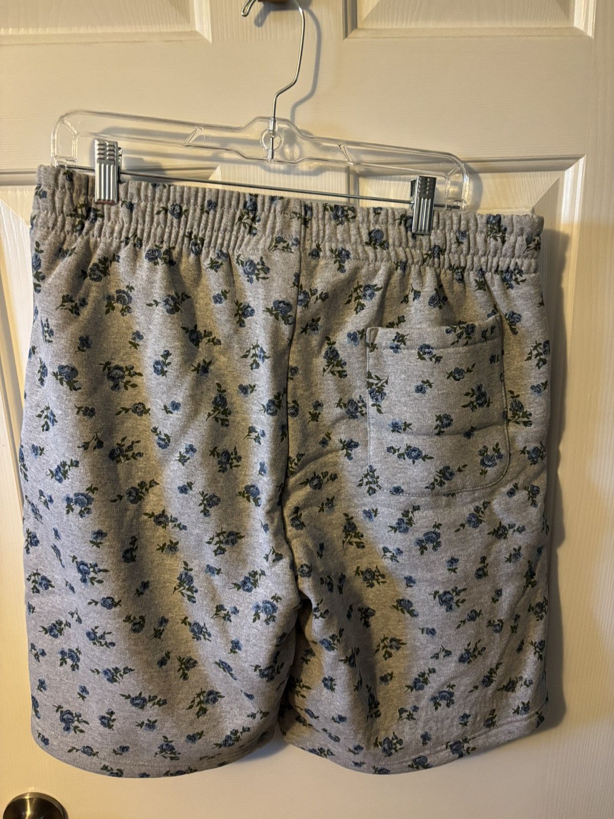 Supreme Supreme Small Box Sweatshort Size US 32 / EU 48 - 3 Thumbnail