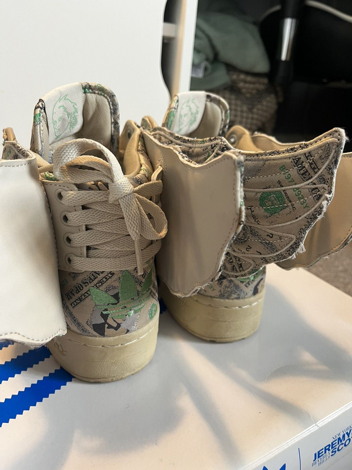 Adidas × Jeremy Scott Adidas x jeremy scott 2.0 (money) Size US 10 / EU 43 - 4 Thumbnail