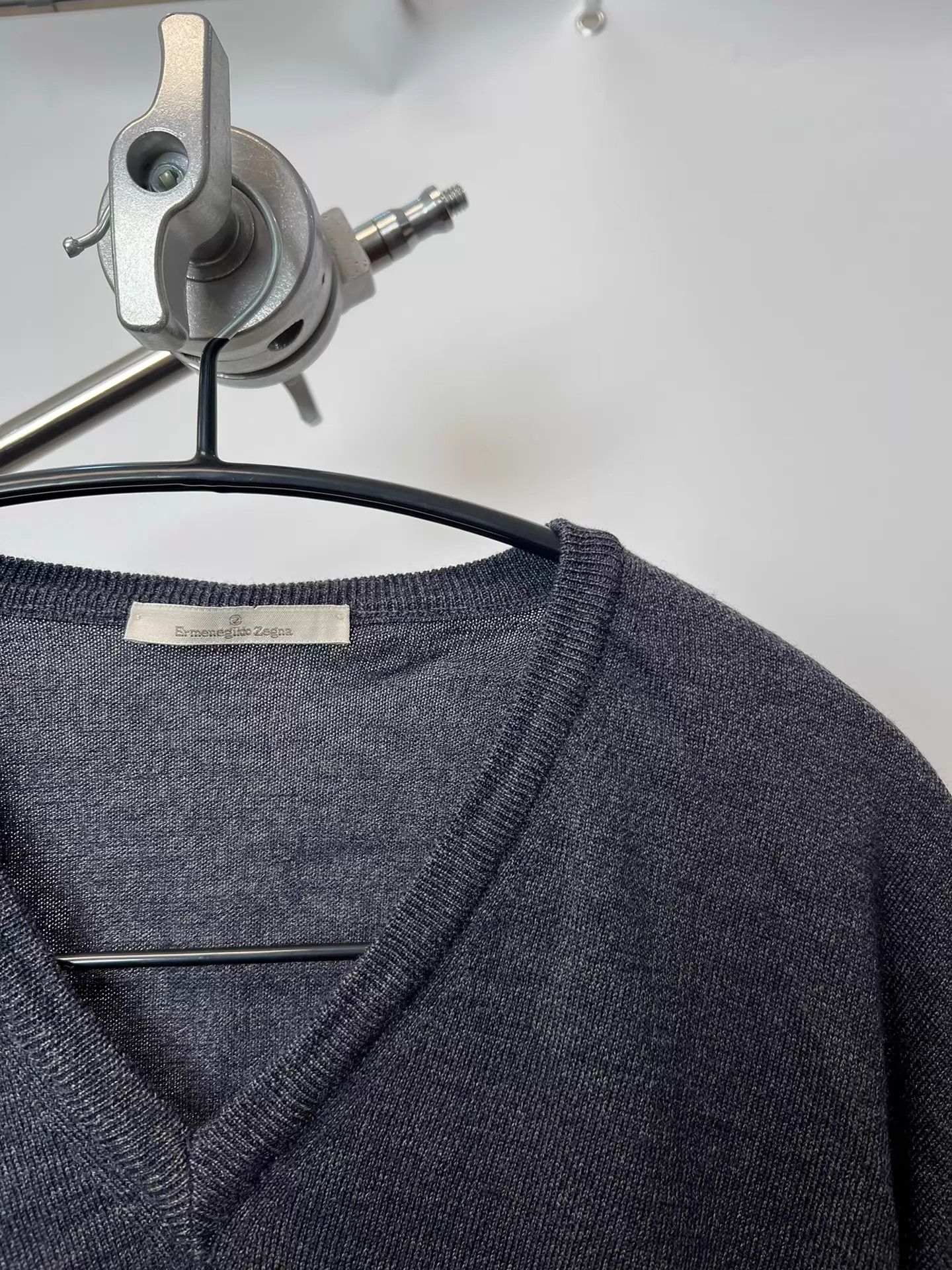 Ermenegildo Zegna Ermenegildo Zegna Wool V-neck Sweater Old Money Yarn Detail Size US L / EU 52-54 / 3 - 7 Thumbnail