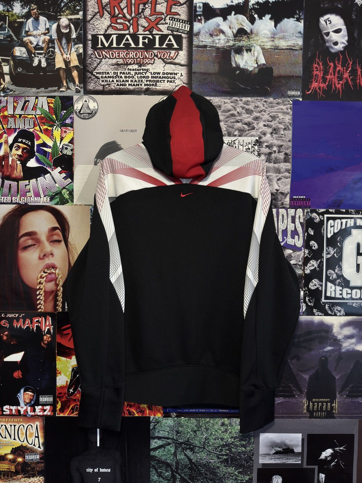 Nike Vintage Nike TN Center Logo Laser Hoodie Size US M / EU 48-50 / 2 - 3 Thumbnail