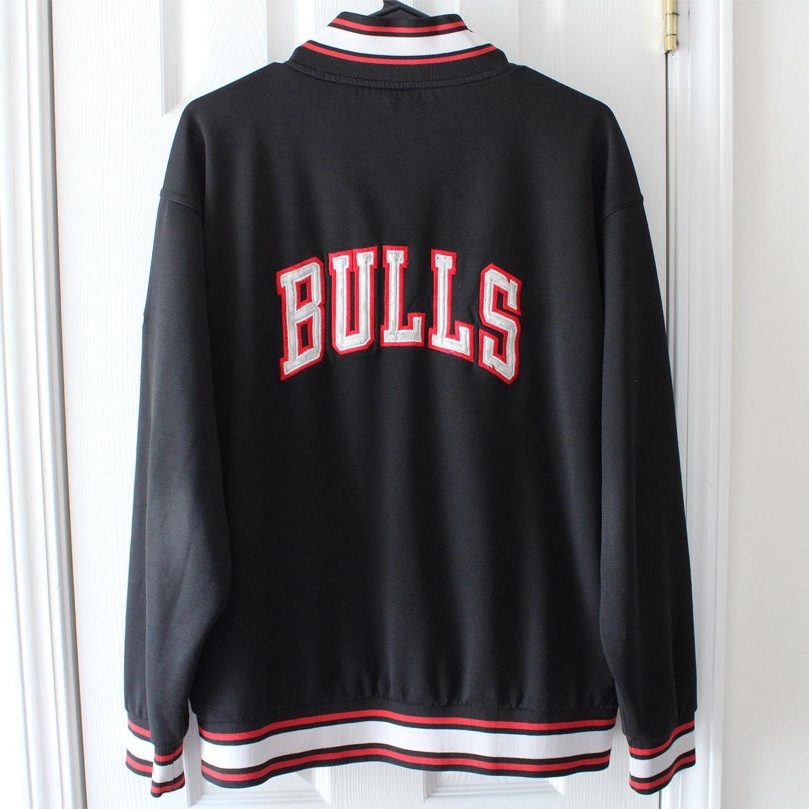 Reebok Vintage 90's Black Reebok Chicago Bulls NBA Varsity Jacket Size US L / EU 52-54 / 3 - 3 Thumbnail
