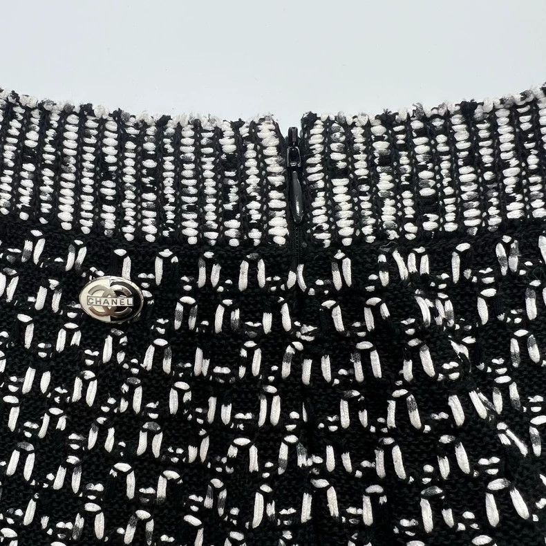 Chanel Chanel Black and white braided double c skirt Size 24" / US 00 / IT 34 - 5 Thumbnail
