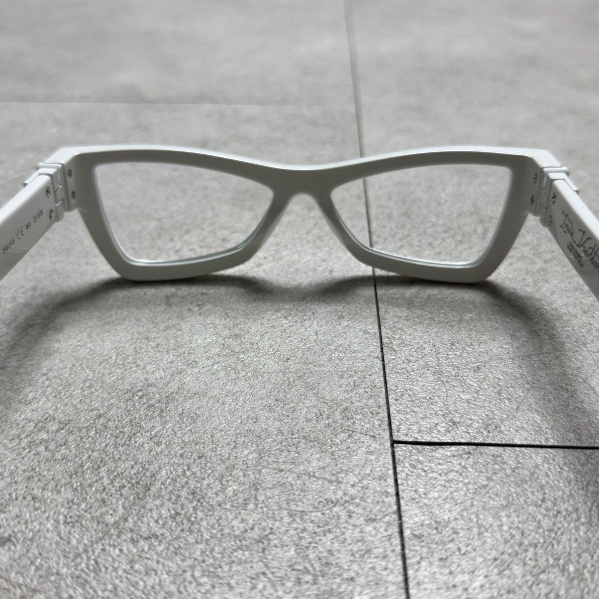 Louis Vuitton Louis Vuitton Skepticals Sunglasses Virgil Abloh Size ONE SIZE - 8 Thumbnail