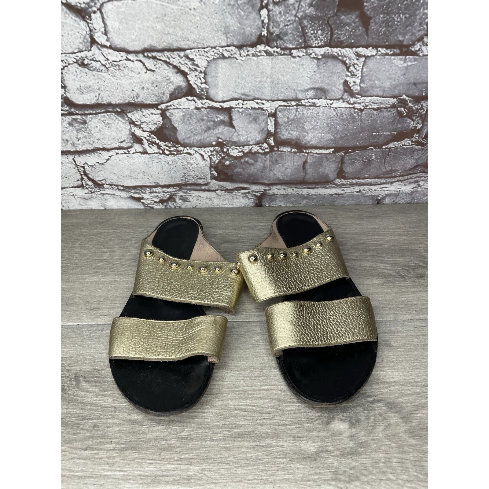 Lanvin Lanvin Gold Leather Straps Flats Slides Studded Sandals Wome Size US 8.5 / IT 38.5 - 14 Thumbnail