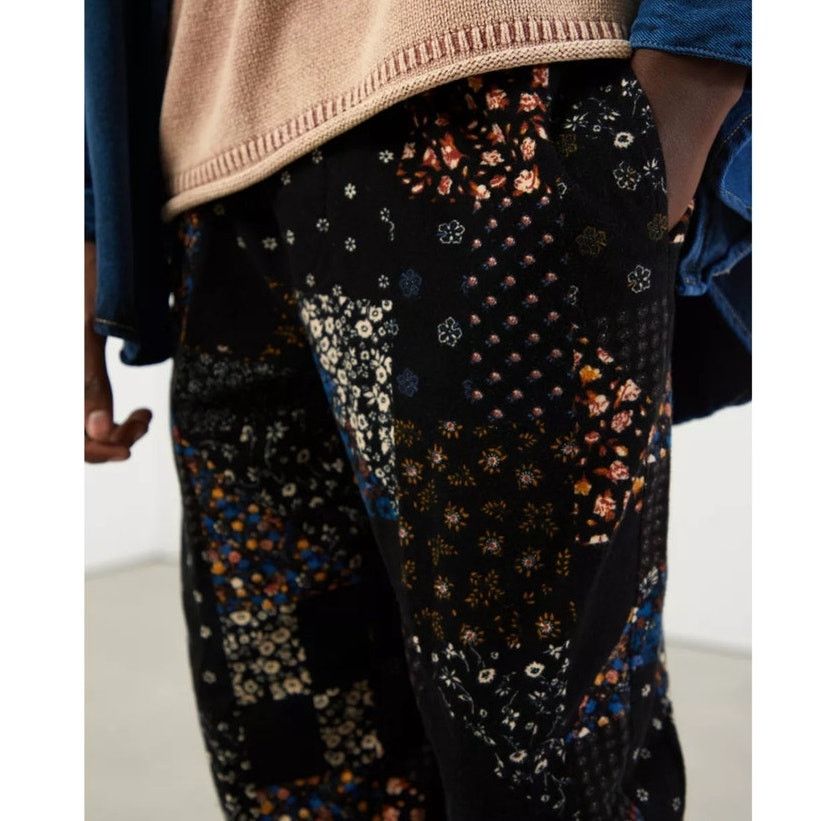 Urban Outfitters UO Mens Patchwork Floral Pattern Beach Casual Pant Sz Small Size US 26 / EU 42 - 3 Thumbnail