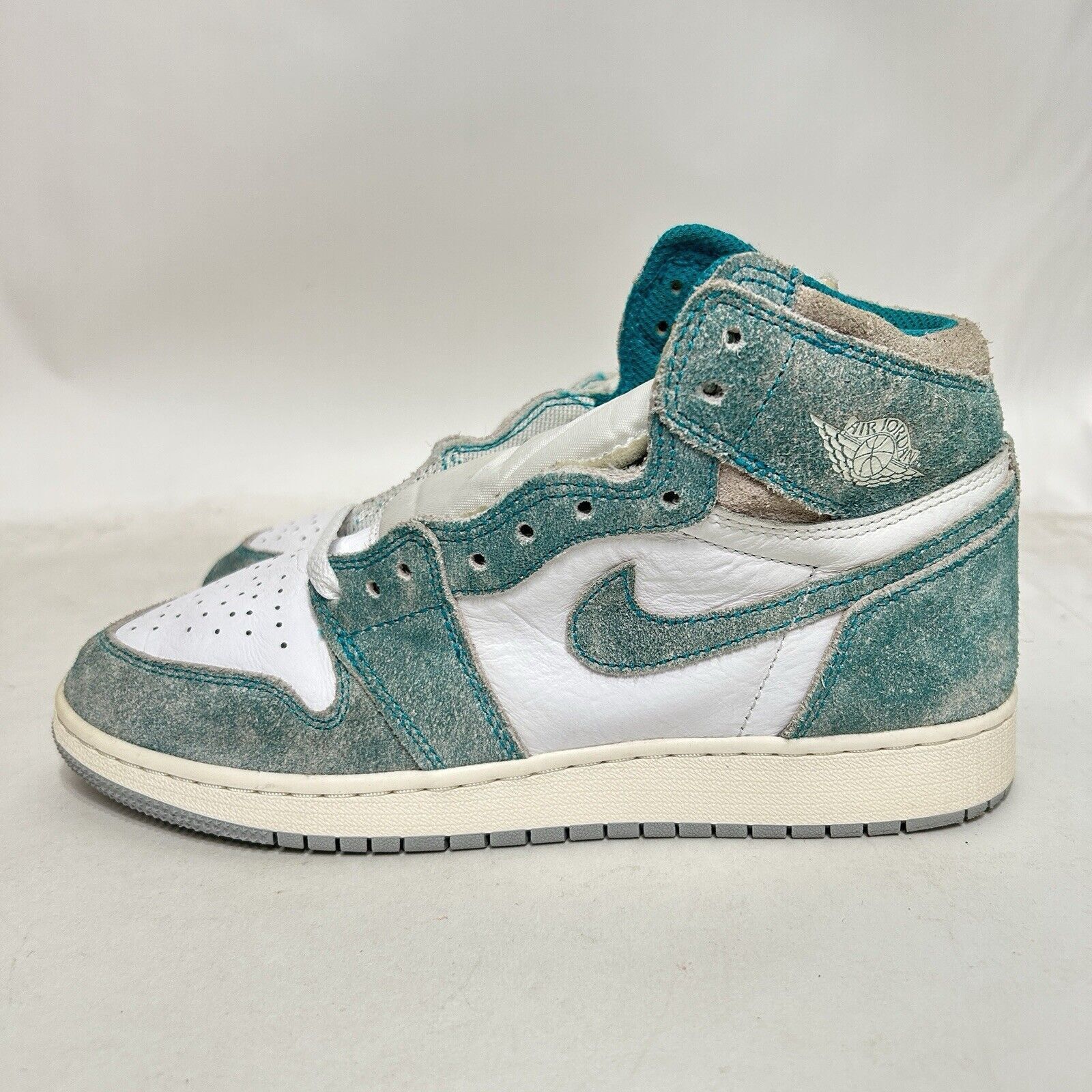 Jordan Brand Nike Shoes Air Jordan 1 Retro High OG GS “Turbo Green” 2024 Size US 8.5 / IT 38.5 - 6 Thumbnail