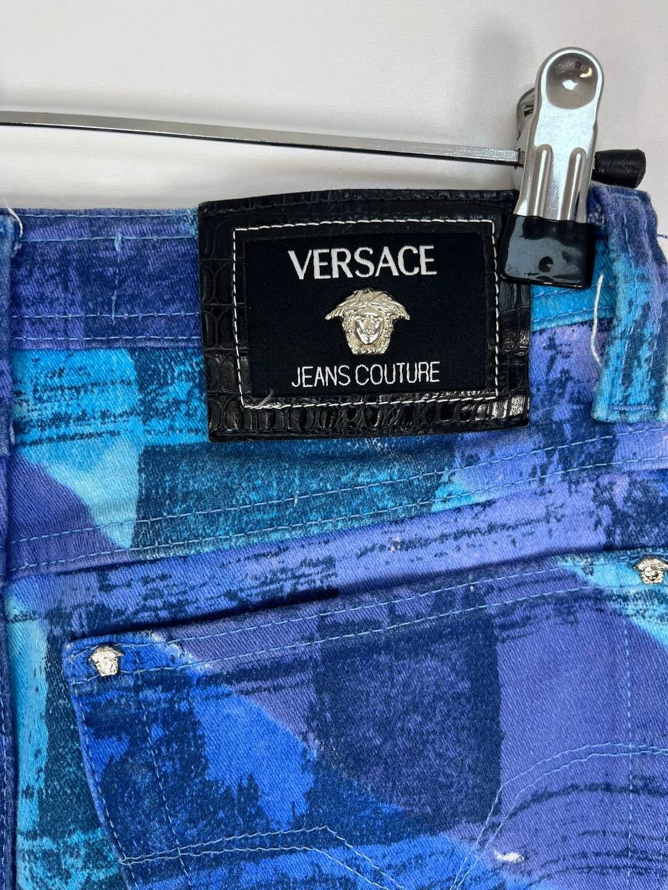 Versace VERSACE JEANS COUTURE MULTI COLOR PRINTED PANTS SIZE 26 Size US 26 / EU 42 - 6 Thumbnail
