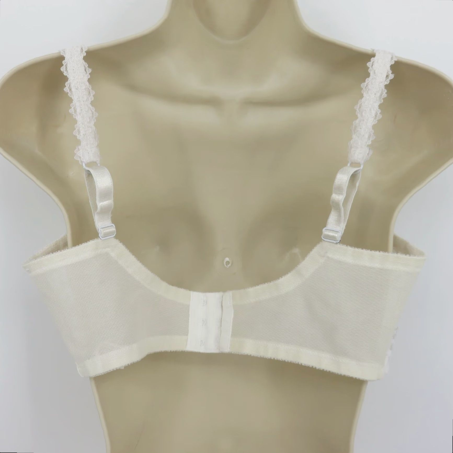 Vintage VINTAGE Jezebel Bra Balconette 38D 38DD White Floral Lace Tulle Underwire Nylon Blended Fabric 400 Hooks & Eye Womens Size ONE SIZE - 6 Thumbnail