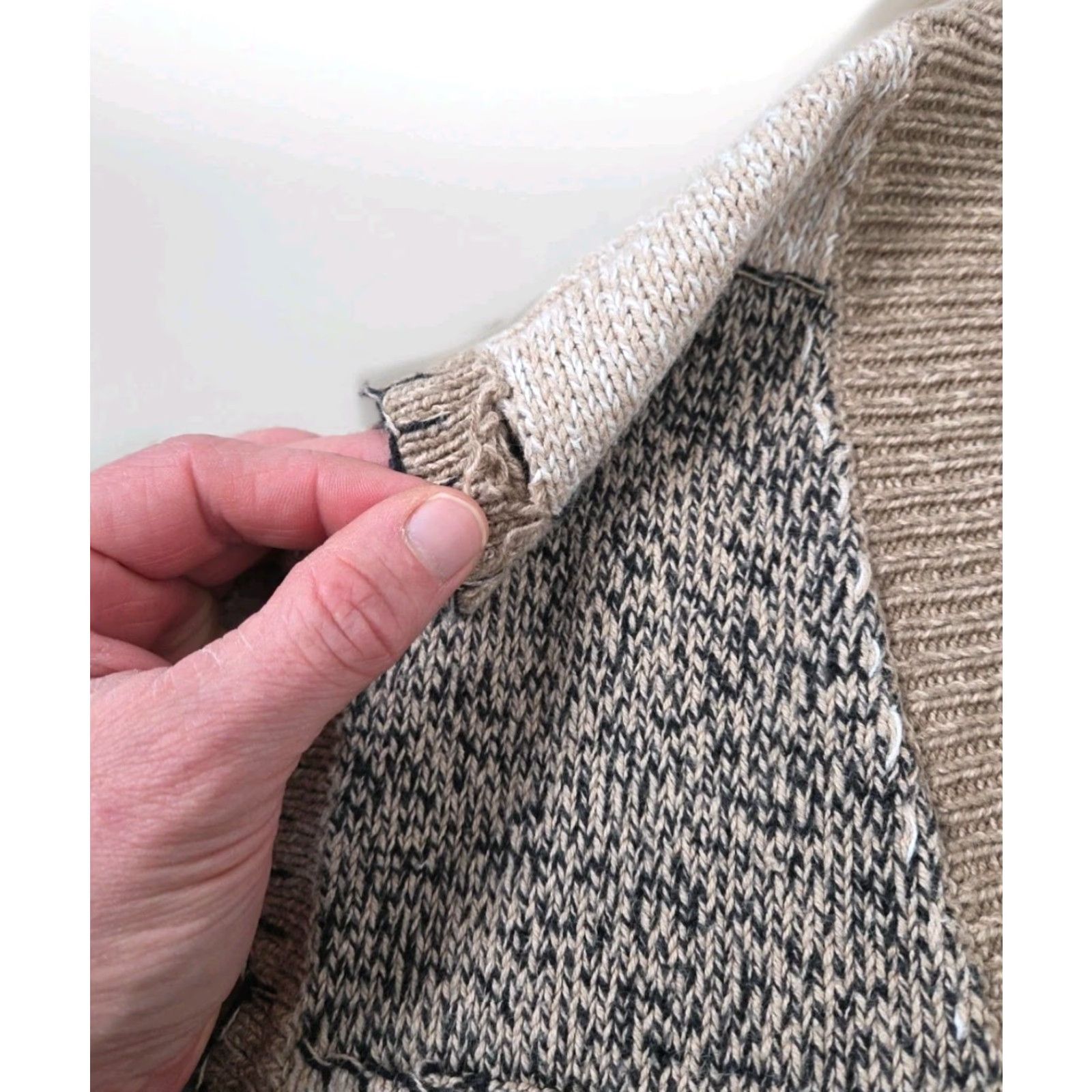 Vintage VINTAGE Patchwork Embroidered Knit Cardigan Sweater Vest Womens Large Beige Size L / US 10 / IT 46 - 3 Thumbnail