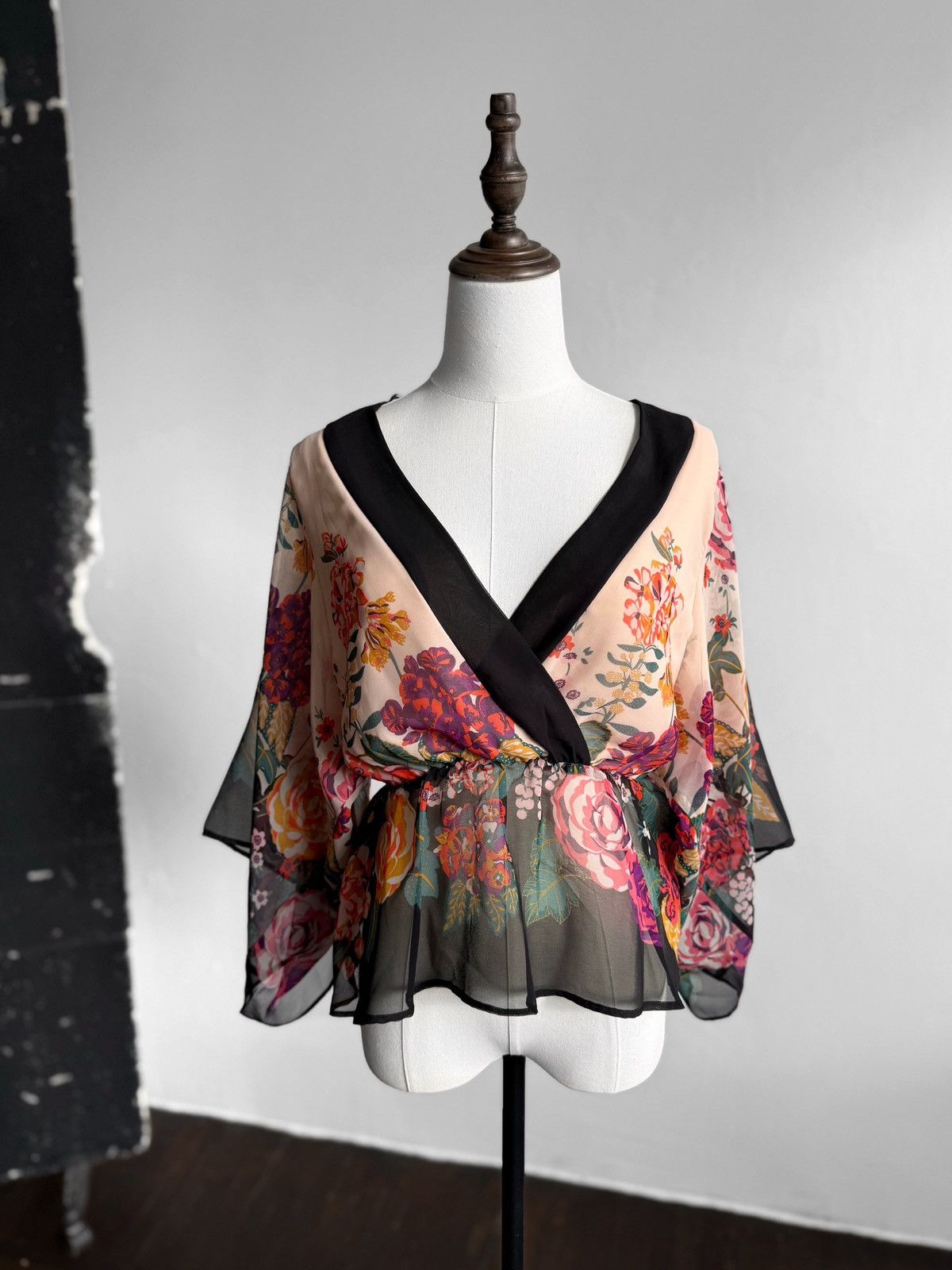 H&M H&M Conscious Sheer Floral Kimono Sleeve Peplum Blouse Top Size S / US 4 / IT 40 - 1 Thumbnail