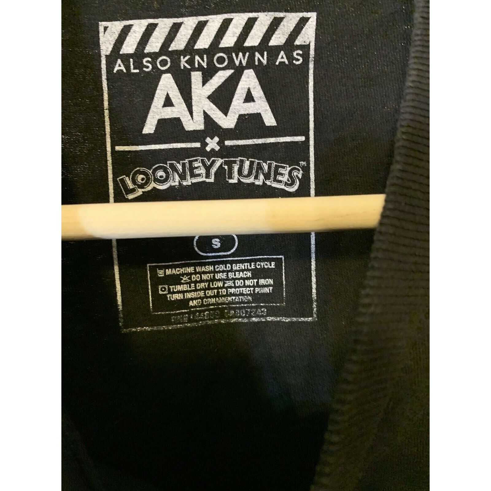 Other LOONEY TUNES x AKA Also Known Mobbin Taz NAS Rap Tee T Shir Size US S / EU 44-46 / 1 - 2 Thumbnail