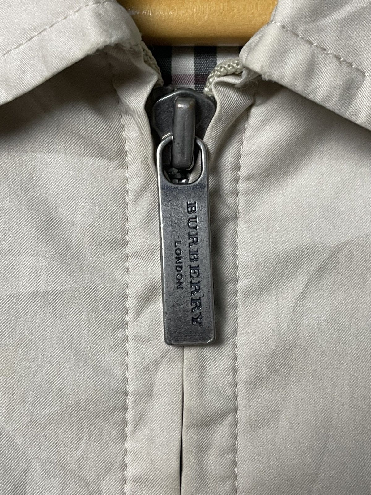 Burberry × Vintage Burberry London Casual Zipper Jacket (44) Size US S / EU 44-46 / 1 - 9 Thumbnail