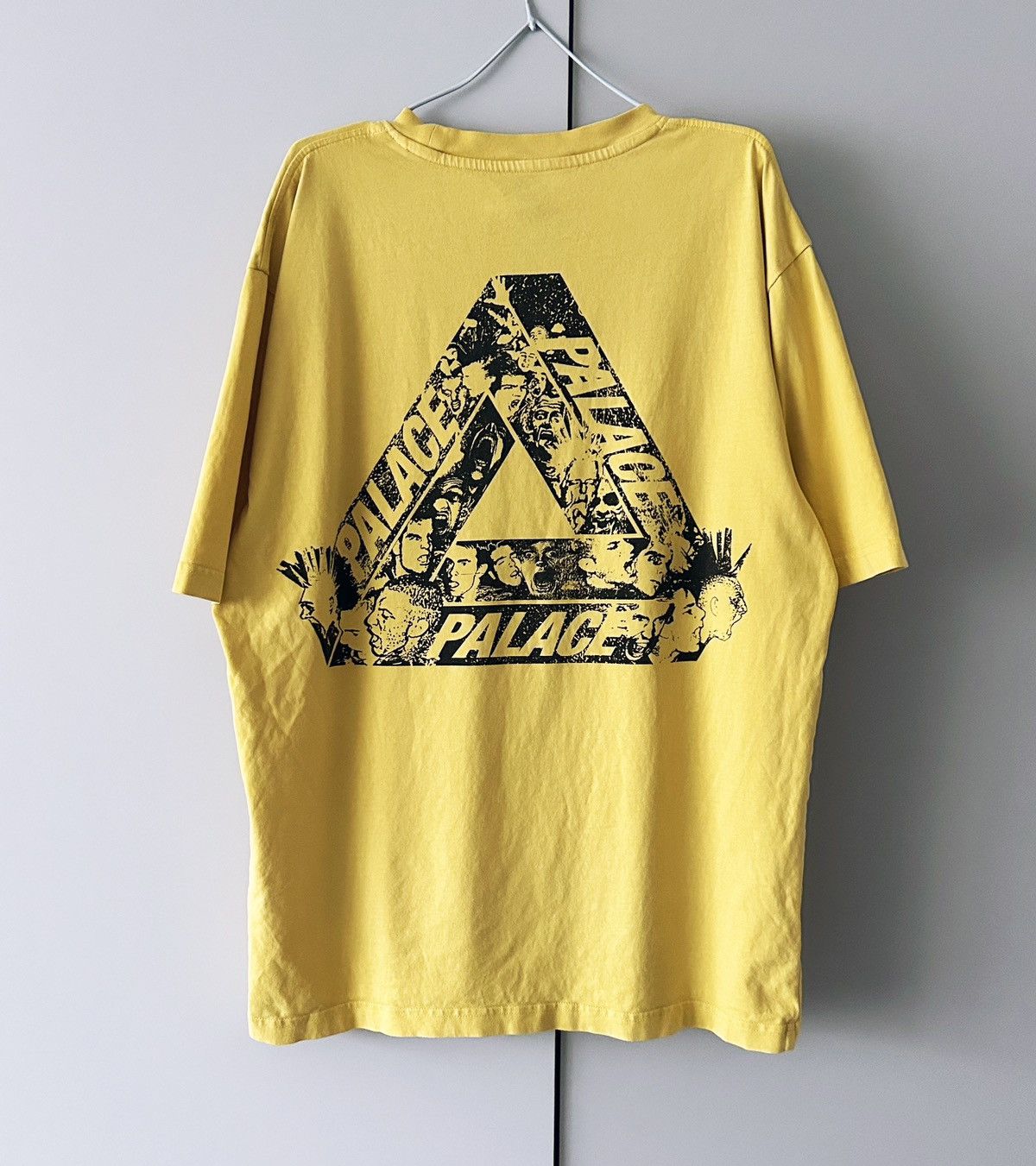 Palace Palace Tri-Heads t-shirt Size US XL / EU 56 / 4 - 1 Thumbnail