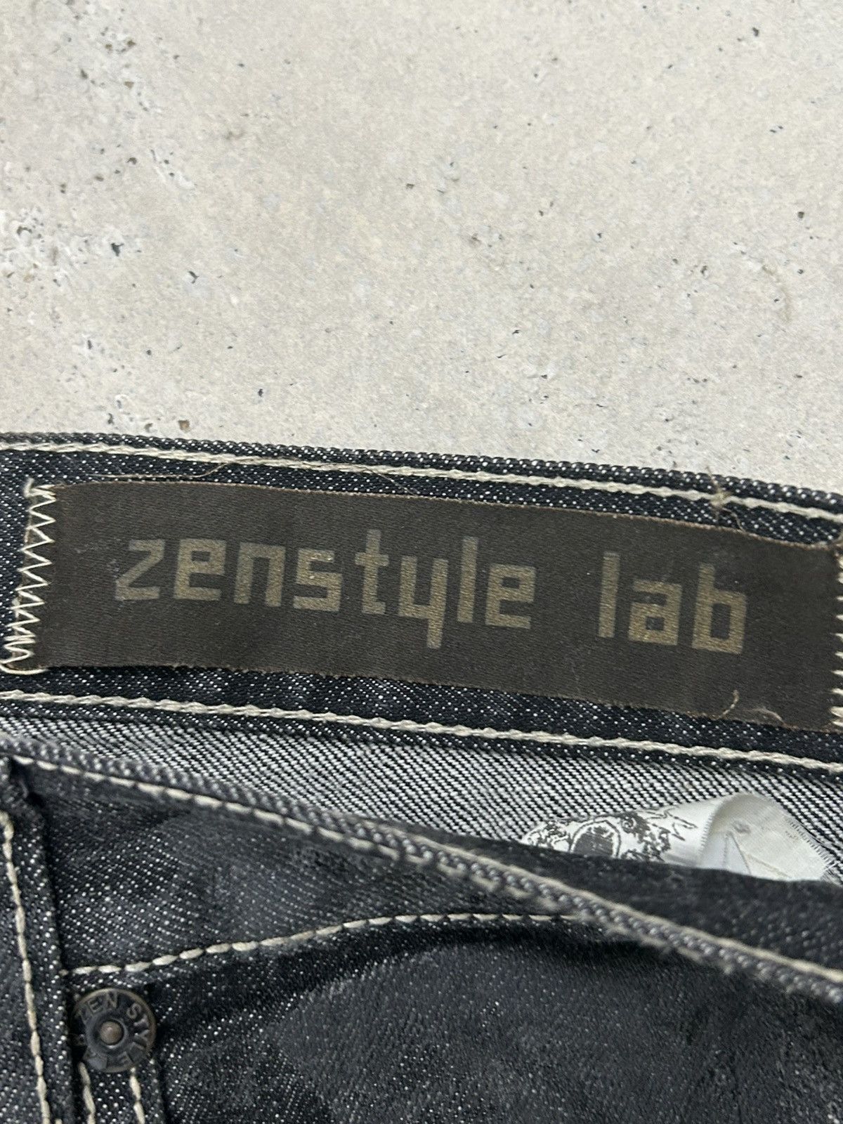 20471120 × GOSTAR DE FUGA × Japanese Brand Zenstyle Lab Japan Jean Pocket Logo Crown Fire Cross Size US 36 / EU 52 - 22 Thumbnail
